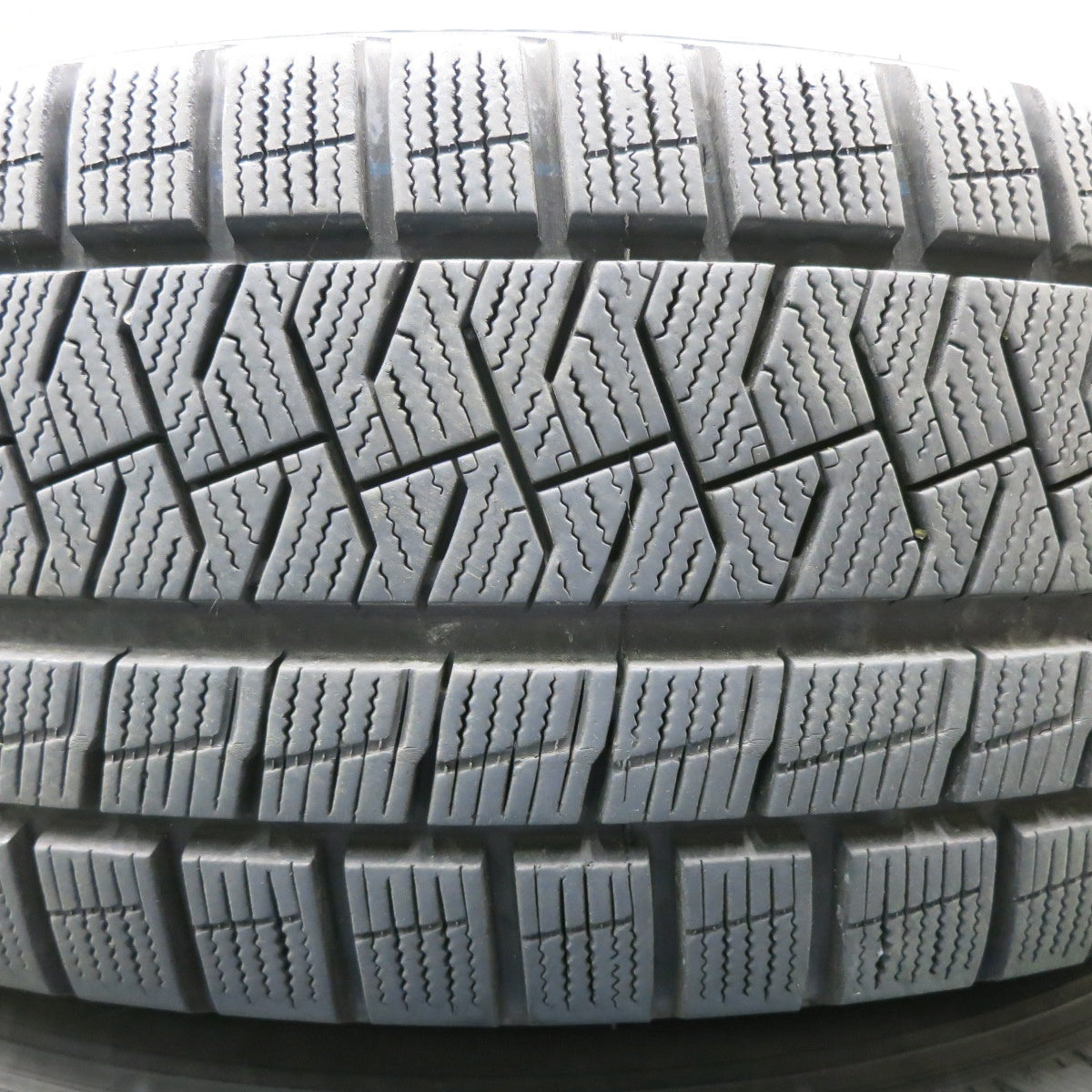 *送料無料* バリ溝！キレイ！8.5分★スタッドレス 225/65R17 ピレリ アイスアシンメトリコ プラス 社外 アルミ 17インチ PCD114.3/5H★4051808NJス