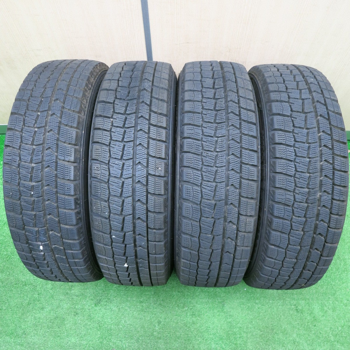 [送料無料] バリ溝！22年！キレイ！9.5分★スタッドレス 165/65R15 ダンロップ ウインターマックス WM02 Fang ファング 15インチ PCD100/4H★4100504NJス