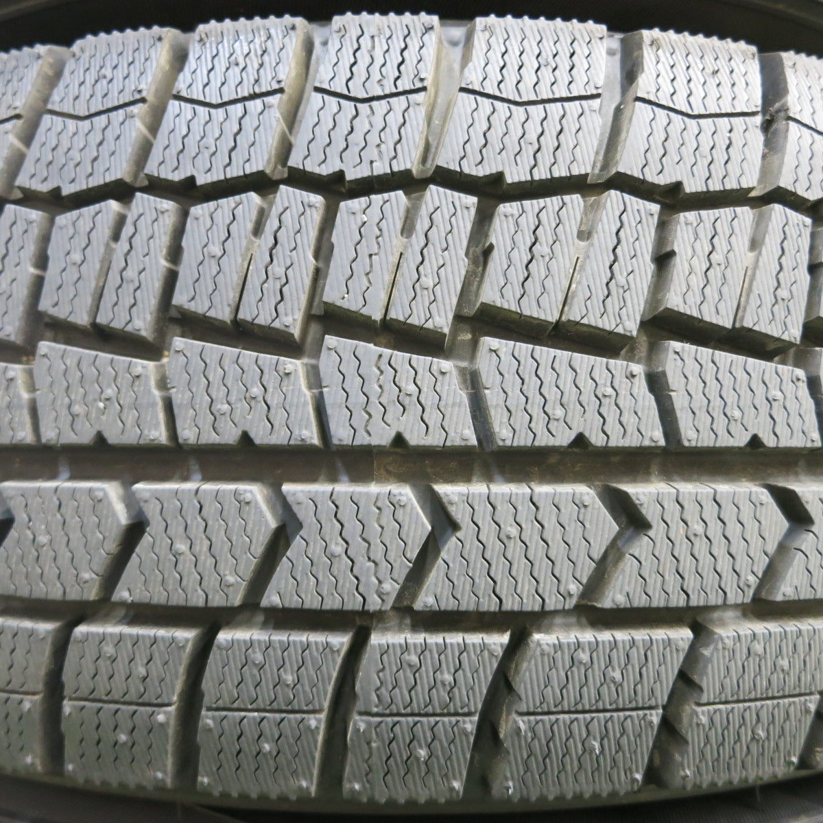 *送料無料* 超バリ溝！23年！キレイ！ほぼ10分★スタッドレス 205/65R16 ダンロップ ウインターマックス WM02 Ti WHEELS 16インチ PCD114.3/5H★4042910イス