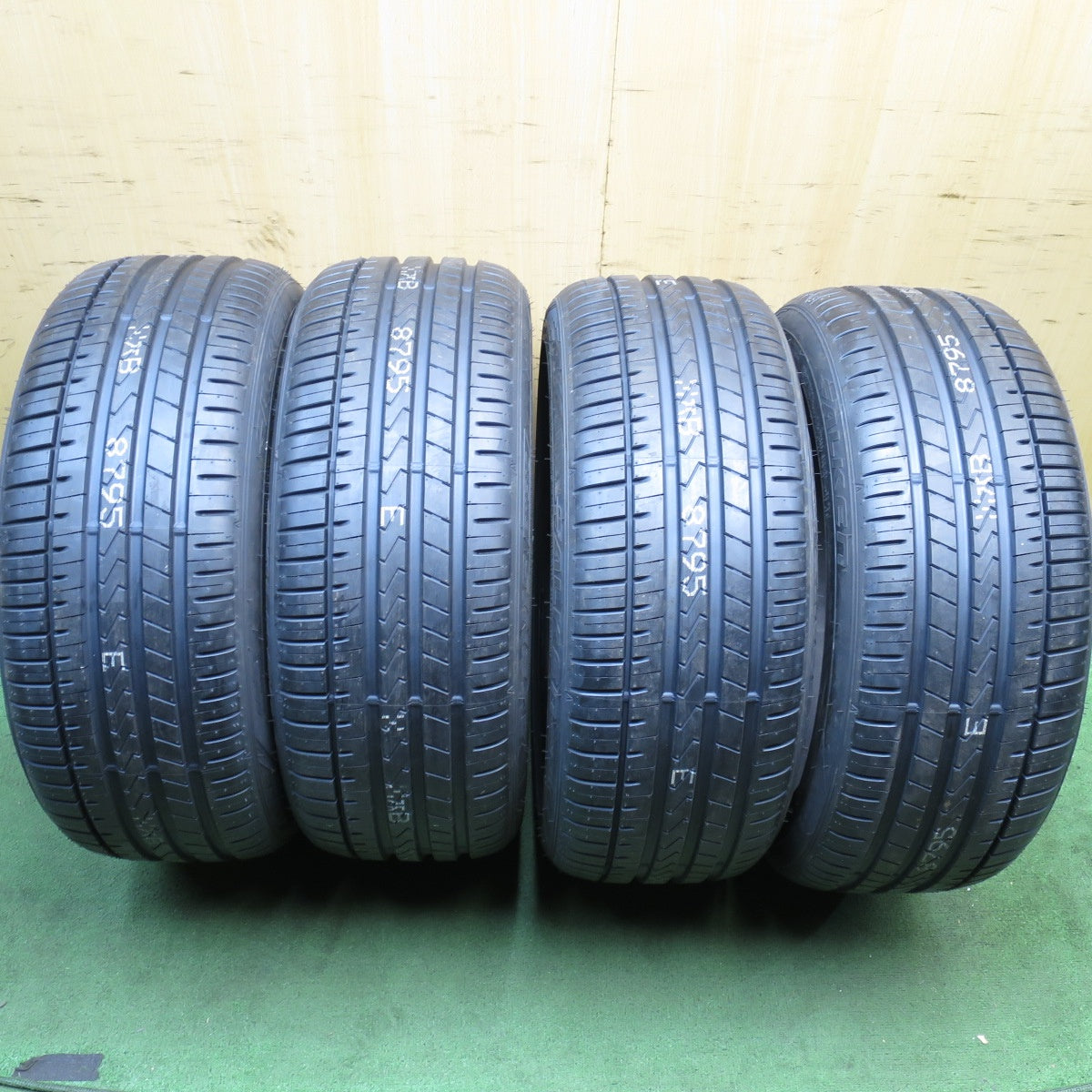 *送料無料*  未使用！23年★235/45R19 ファルケン アゼニス FK510 タイヤ 19インチ ベンツ GLA ボルボ V60 ジープ 等★4033007KKノタ