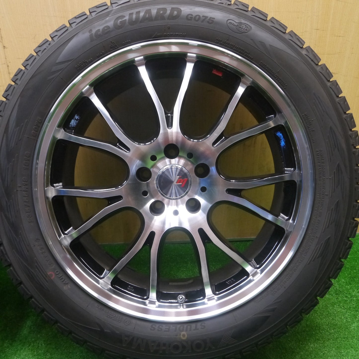 *送料無料* バリ溝！22年！綺麗！9.5分★LEHRMEISTER Vassano 235/55R19 スタッドレス ヨコハマ アイスガード G075 レアマイスター ヴァッサーノ PCD114.3/5H★4090903Hス