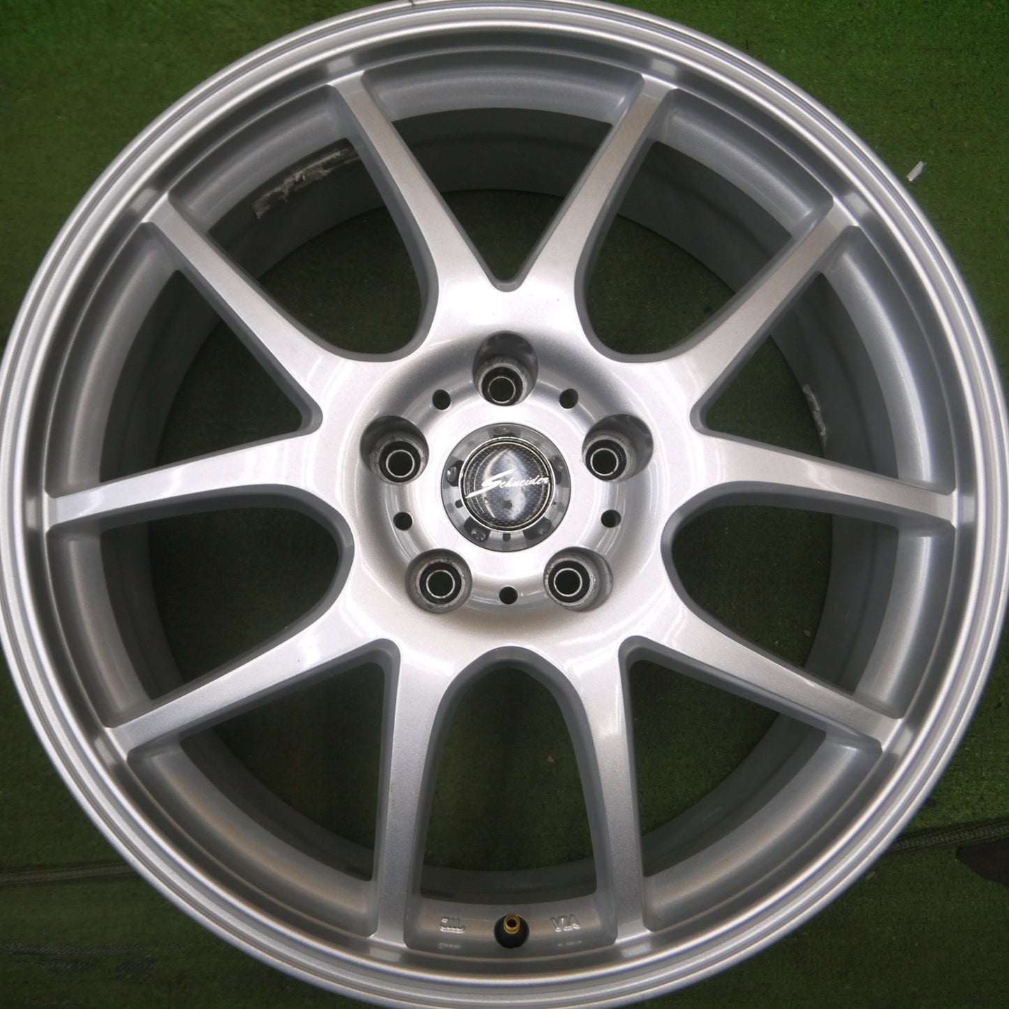 *送料無料* キレイ★Schneider シュナイダー ホイール 18インチ 18×7.5J PCD114.3/5H★4061402Hホ