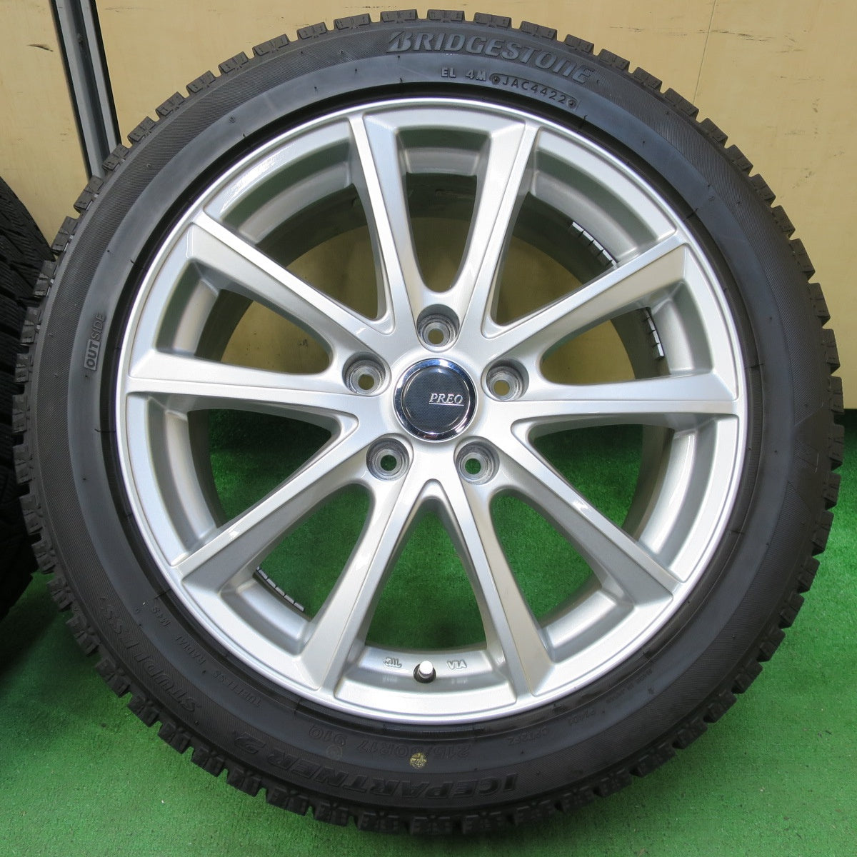 *送料無料* バリ溝！22年！キレイ！9.5分★スタッドレス 215/50R17 ブリヂストン アイスパートナー2 PREO プレオ 17インチ PCD114.3/5H★4082503イス