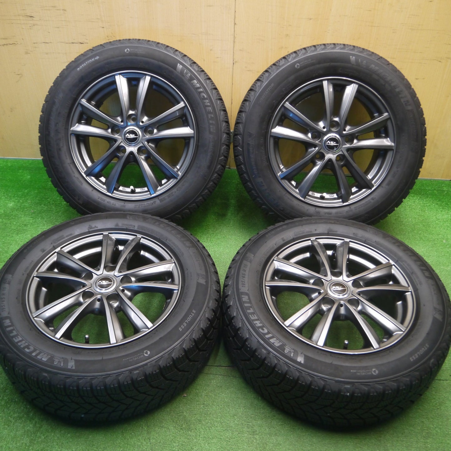 [送料無料] バリ溝！21年！キレイ！9分★スタッドレス 195/65R15 ミシュラン X-ICE SNOW NIRVANA NV ニルバーナ ニルヴァーナ 15インチ PCD114.3/5H★5012105Hス