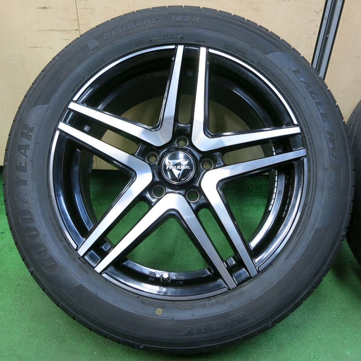 *送料無料* 4本価格★Razee BEST 215/60R17 グッドイヤー イーグル RVF ECO レイジー 17インチ PCD114.3/5H★4050604イノ