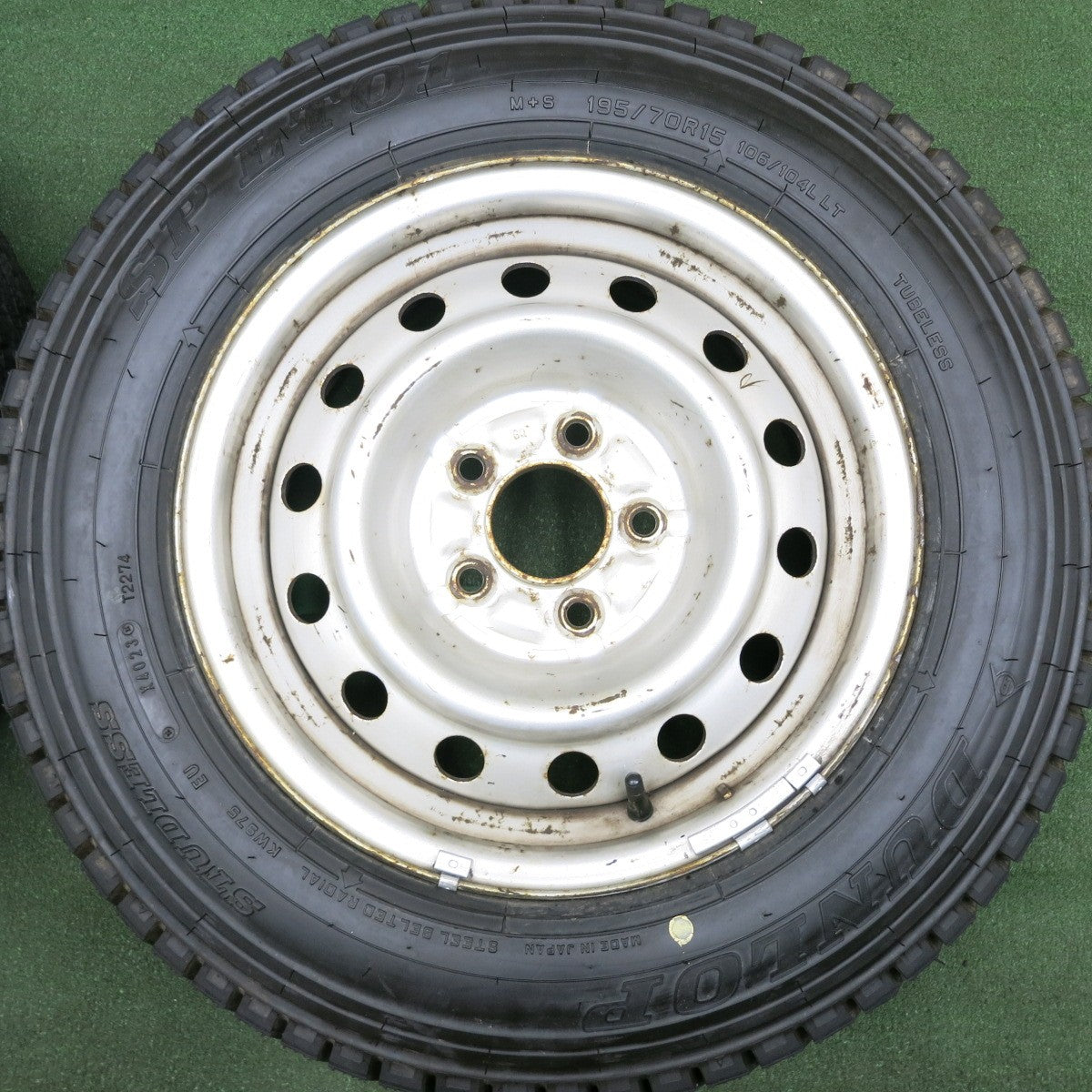 *送料無料* バリ溝！23年！ほぼ10分★スタッドレス 195/70R15 ダンロップ SP LT01 スチール ホイール 15インチ PCD114.3/5H★4042903HAス