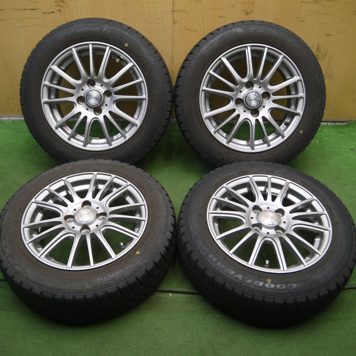 *送料無料* バリ溝！キレイ！8.5分★スタッドレス 165/65R14 グッドイヤー アイスナビ6 ravrion selzer ラブリオン 14インチ PCD100/4H★4051508Hス