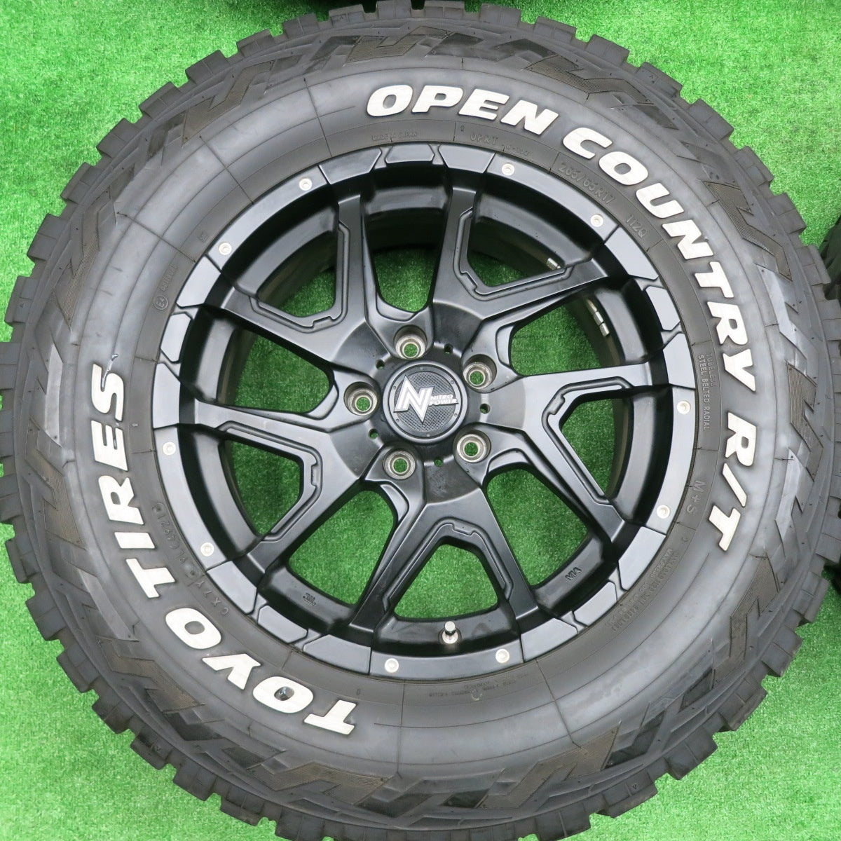 [送料無料] バリ溝！21年！綺麗！9.5分★ナイトロパワー デリンジャー MID 265/65R17 トーヨー OPEN COUNTRY R/T ホワイトレター NITROPOWER PCD114.3/5H★4091202HAノ