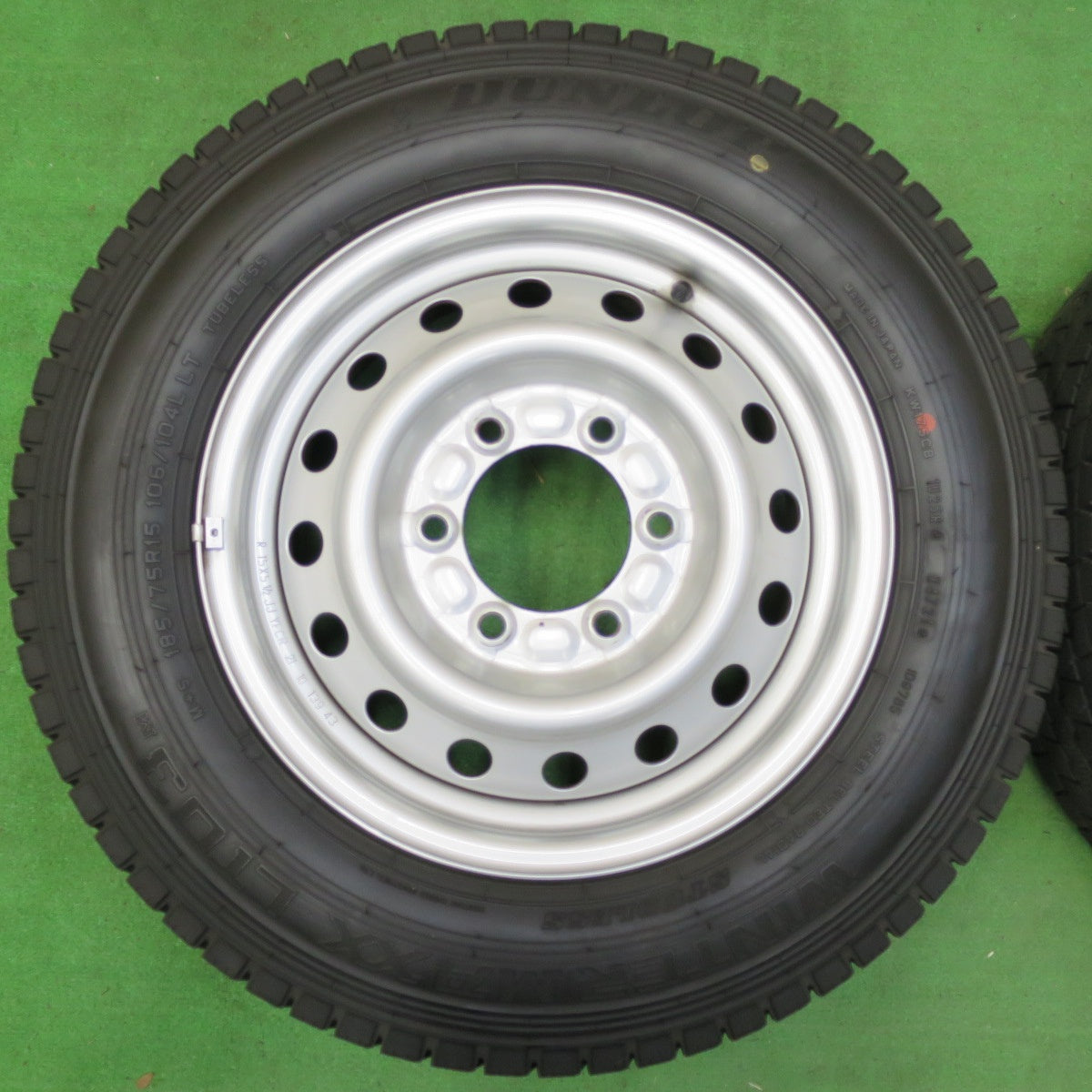 *送料無料* バリ溝！21年！キレイ！9.5分★スタッドレス 185/75R15 106/104L ダンロップ ウインターマックス LT03M スチール 15インチ PCD139.7/6H★4070905イス