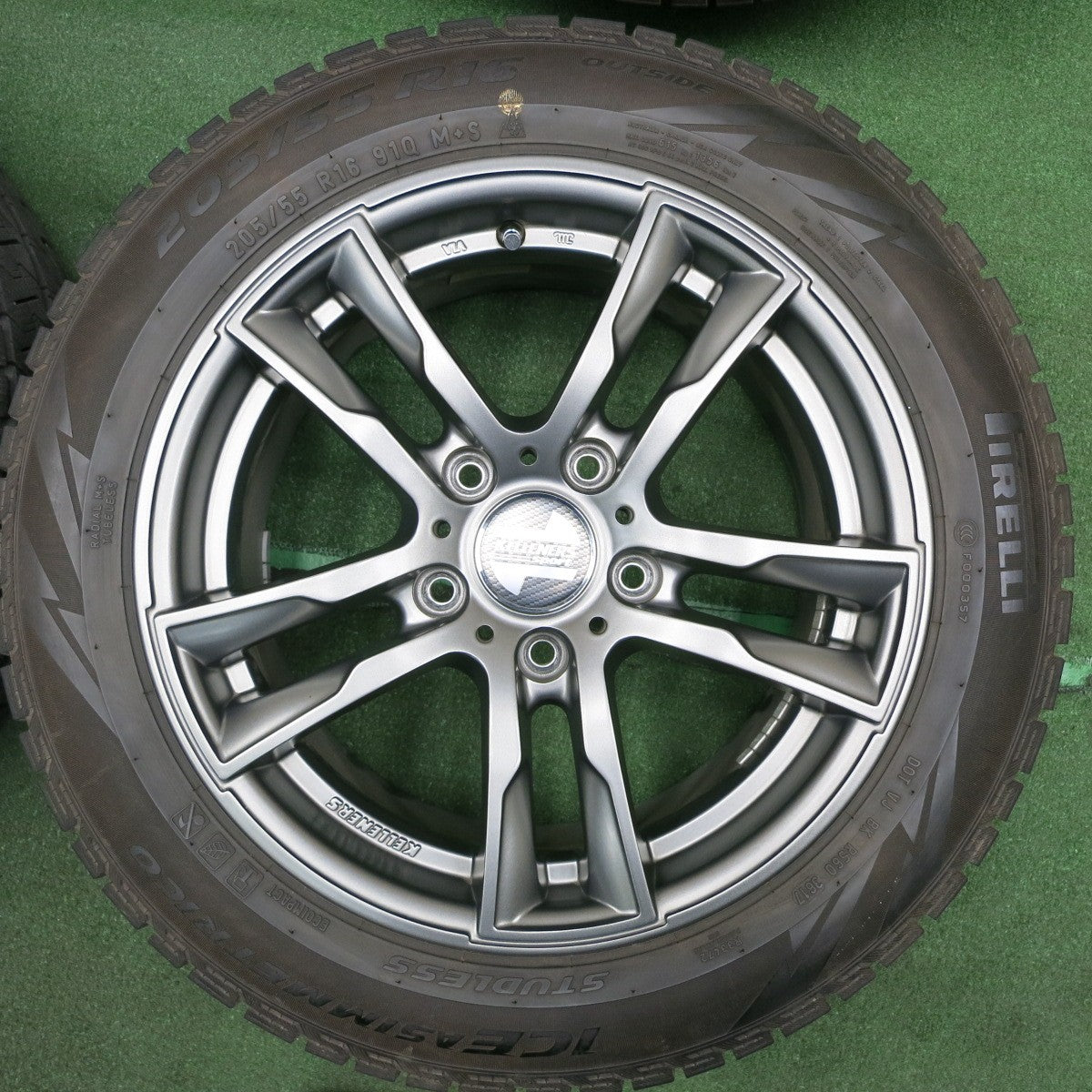 *送料無料* バリ溝！キレイ！9.5分★BMW等 KELLENERS Sport 205/55R16 スタッドレス ピレリ アイスアシンメトリコ ケレナーズ 16インチ PCD120/5H★4041007TNス