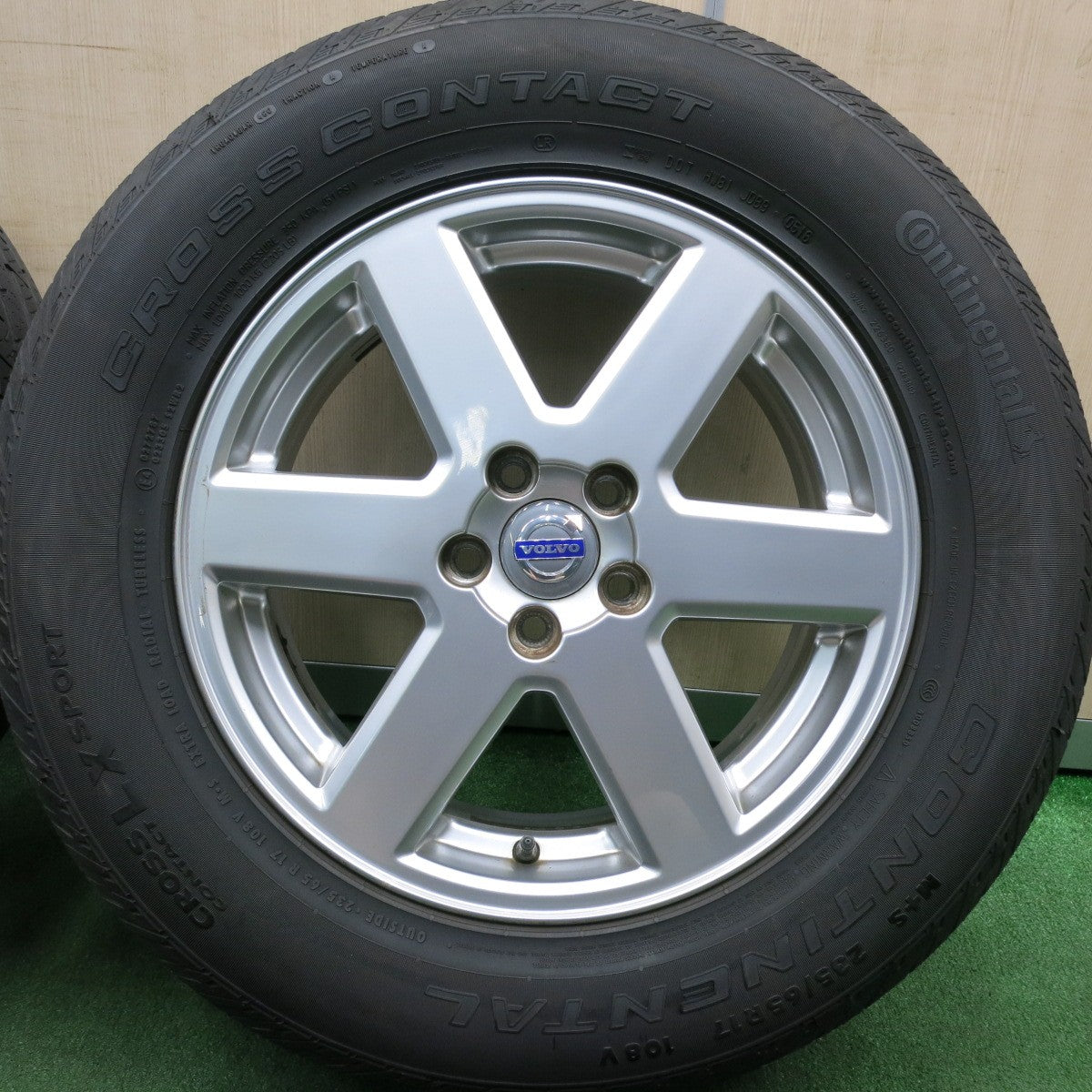 *送料無料* 4本価格★ボルボ XC90 純正 235/65R17 コンチネンタル クロスコンタクト LX SPORT 17インチ PCD108/5H★4050602HAノ