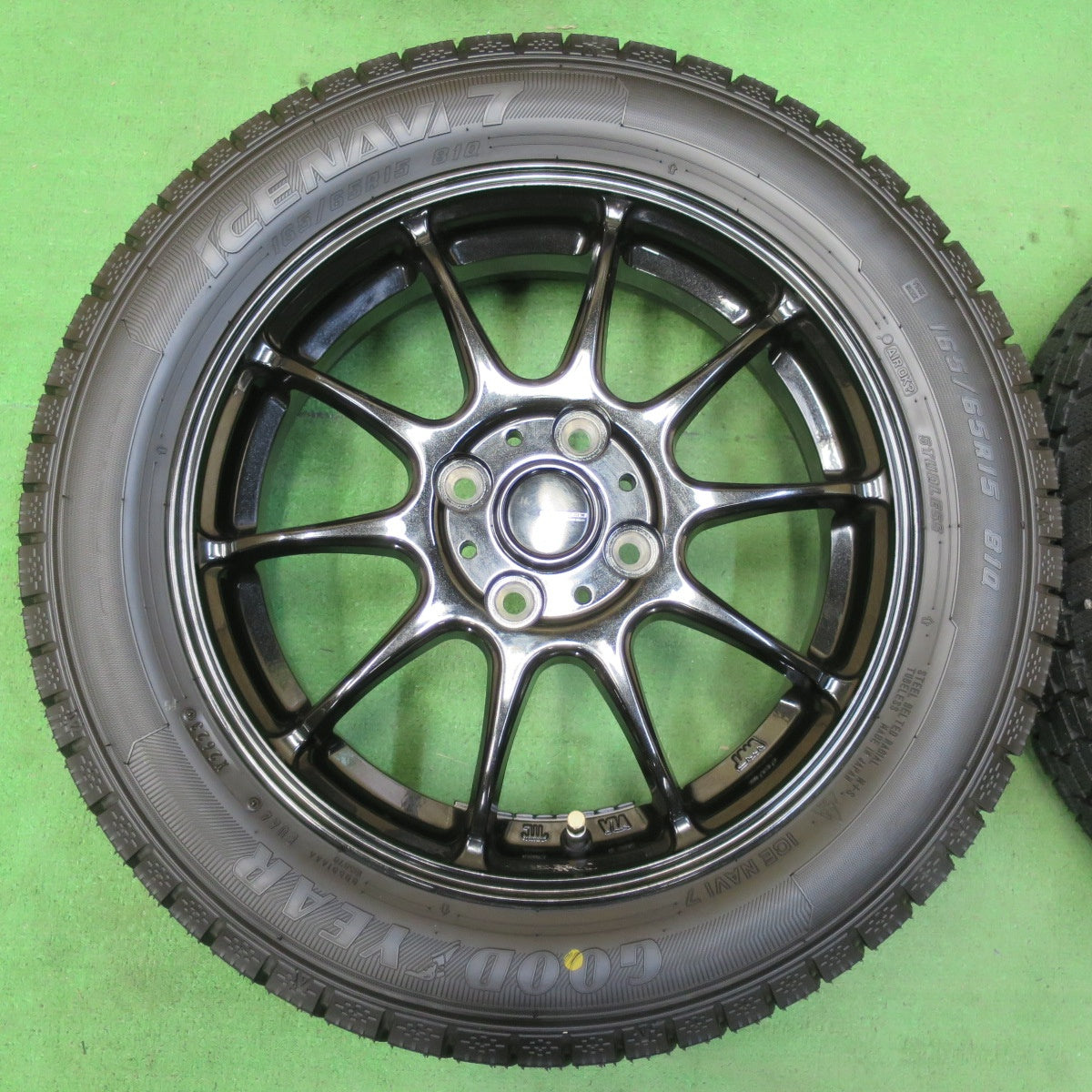 *送料無料* バリ溝！23年！キレイ！ほぼ10分★スタッドレス 165/65R15 グッドイヤー アイスナビ7 G-SPEED Gスピード 15インチ PCD100/4H★4090802イス