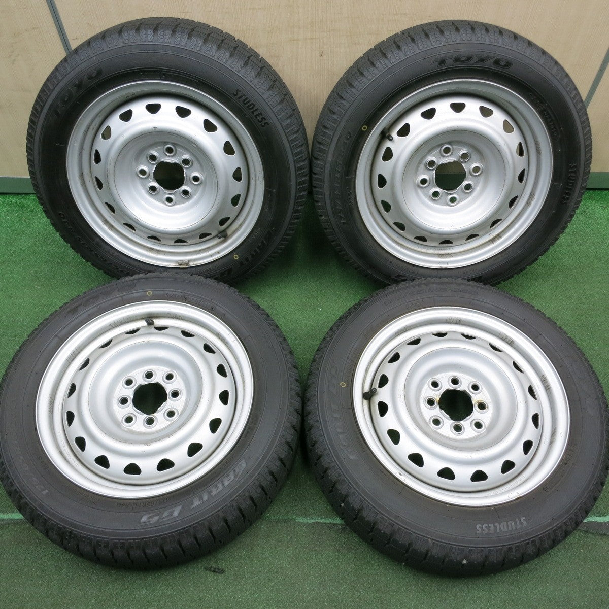 *送料無料* 超バリ溝！ほぼ10分★スタッドレス 175/65R15 トーヨー ガリット G5 スチール ホイール 15インチ PCD100 114.3/4H マルチ★4042902HAス