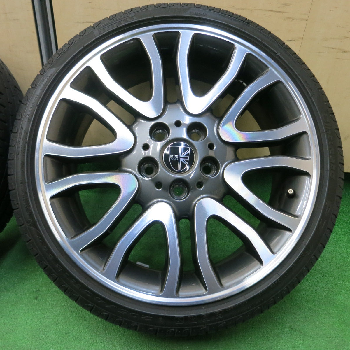 *送料無料* バリ溝！9分★MINI YOURS ミニ クーパーS 純正 205/40R18 ピレリ Cinturato P7 18インチ PCD112/5H★4033010イノ