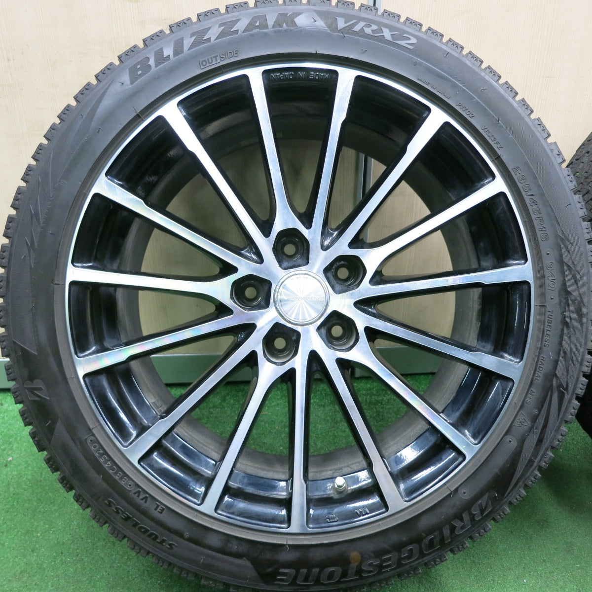 送料無料* 4本価格！20年☆スタッドレス 235/45R18 ブリヂストン ブリザック VRX2 ECO FORME エコフォルム 18 |  名古屋/岐阜の中古カー用品・工具の買取/販売ならガレージゲット