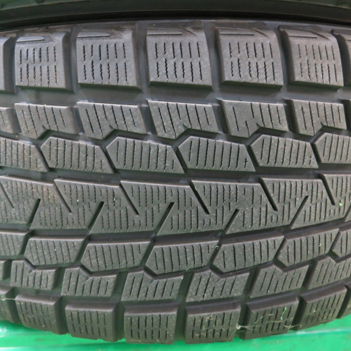 *送料無料* バリ溝！9.5分★ベンツ 等 MAK UNION 255/50R20 スタッドレス ヨコハマ アイスガード G075 20インチ PCD112/5H★4051504ナス