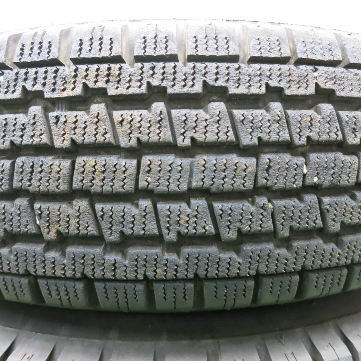 *送料無料* バリ溝！22年！キレイ！8.5分★スタッドレス 145/80R12 80/78N ブリヂストン W300 BALMINUM バルミナ 12インチ PCD100/4H★4042503NJス