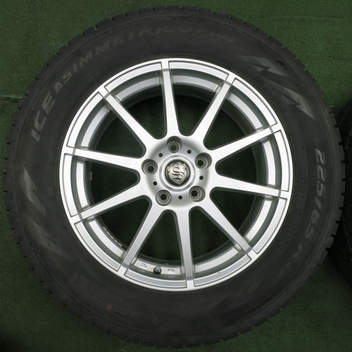 *送料無料* バリ溝！キレイ！8.5分★スタッドレス 225/65R17 ピレリ アイスアシンメトリコ プラス 社外 アルミ 17インチ PCD114.3/5H★4051808NJス