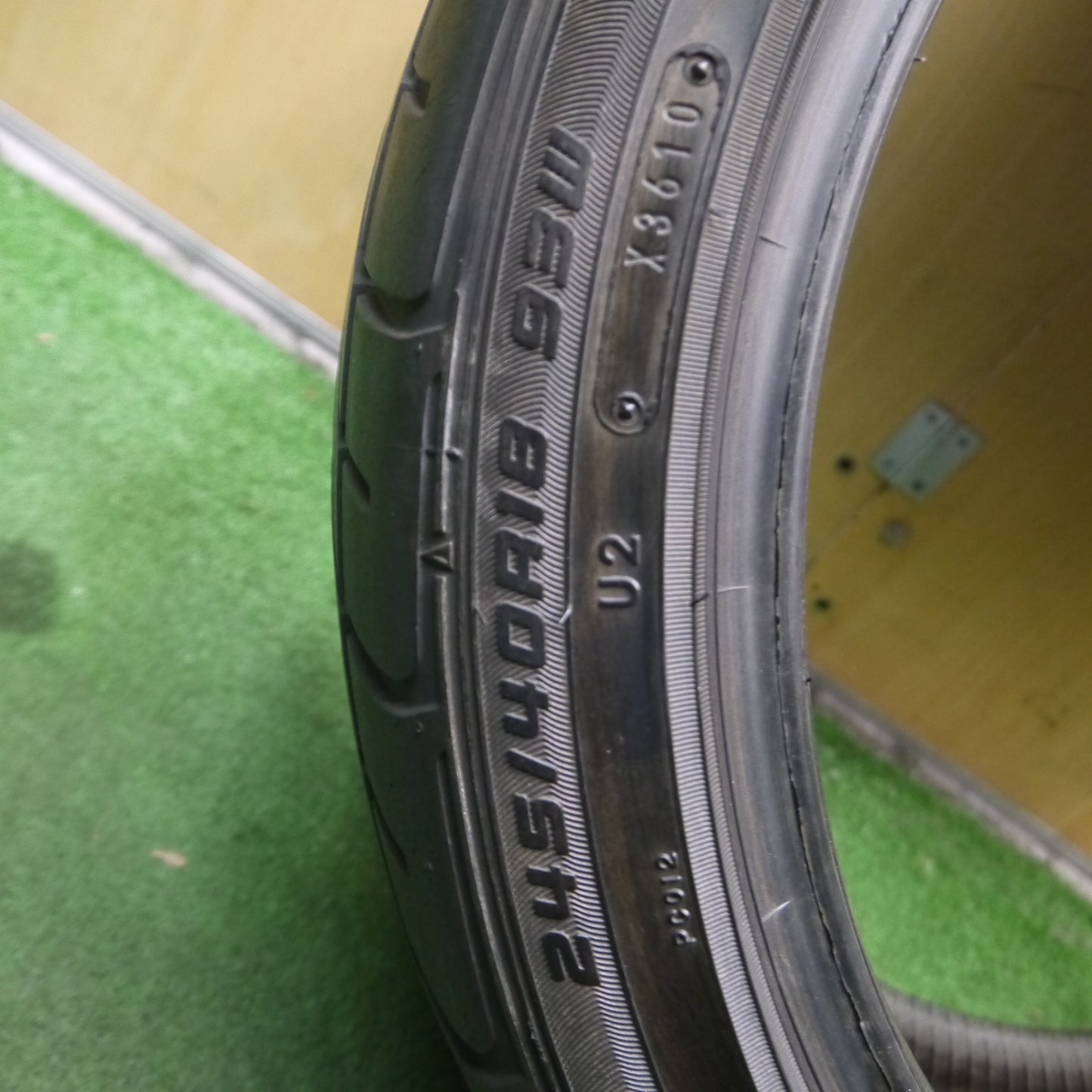 *送料無料* バリ溝！8.5分★245/40R18 ダンロップ ディレッツァ DZ101 タイヤ 18インチ レクサス ベンツ BMW 等★4073104Hノタ