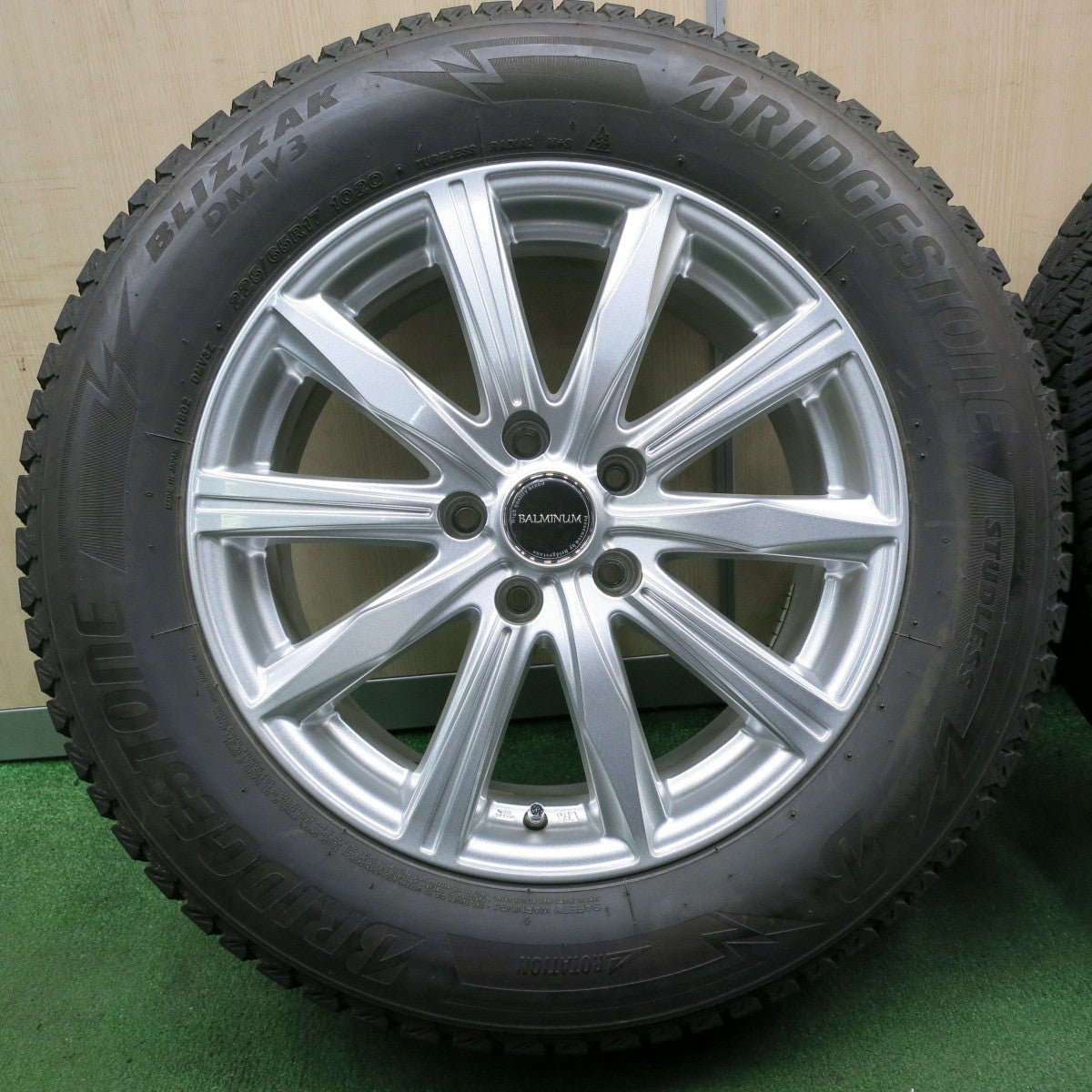 *送料無料* キレイ！20年★スタッドレス 225/65R17 ブリヂストン ブリザック DM-V3 BALMINUM バルミナ 17インチ PCD114.3/5H★4041502NJス