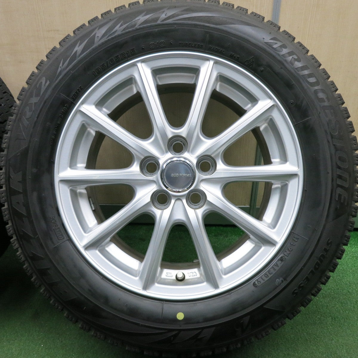 *送料無料* バリ溝！キレイ！9分★プリウス等 195/65R15 スタッドレス ブリヂストン ブリザック VRX2 ECO FORME エコフォルム PCD100/5H★4051102HAス