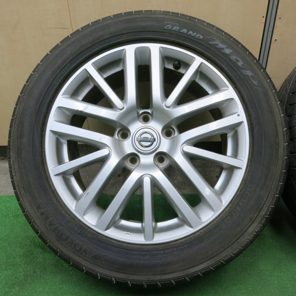 *送料無料* バリ溝！9.5分★日産 Y50 フーガ 純正 225/55R17 ヨコハマ ブリヂストン ダンロップ PCD114.3/5H★4062802ナノ