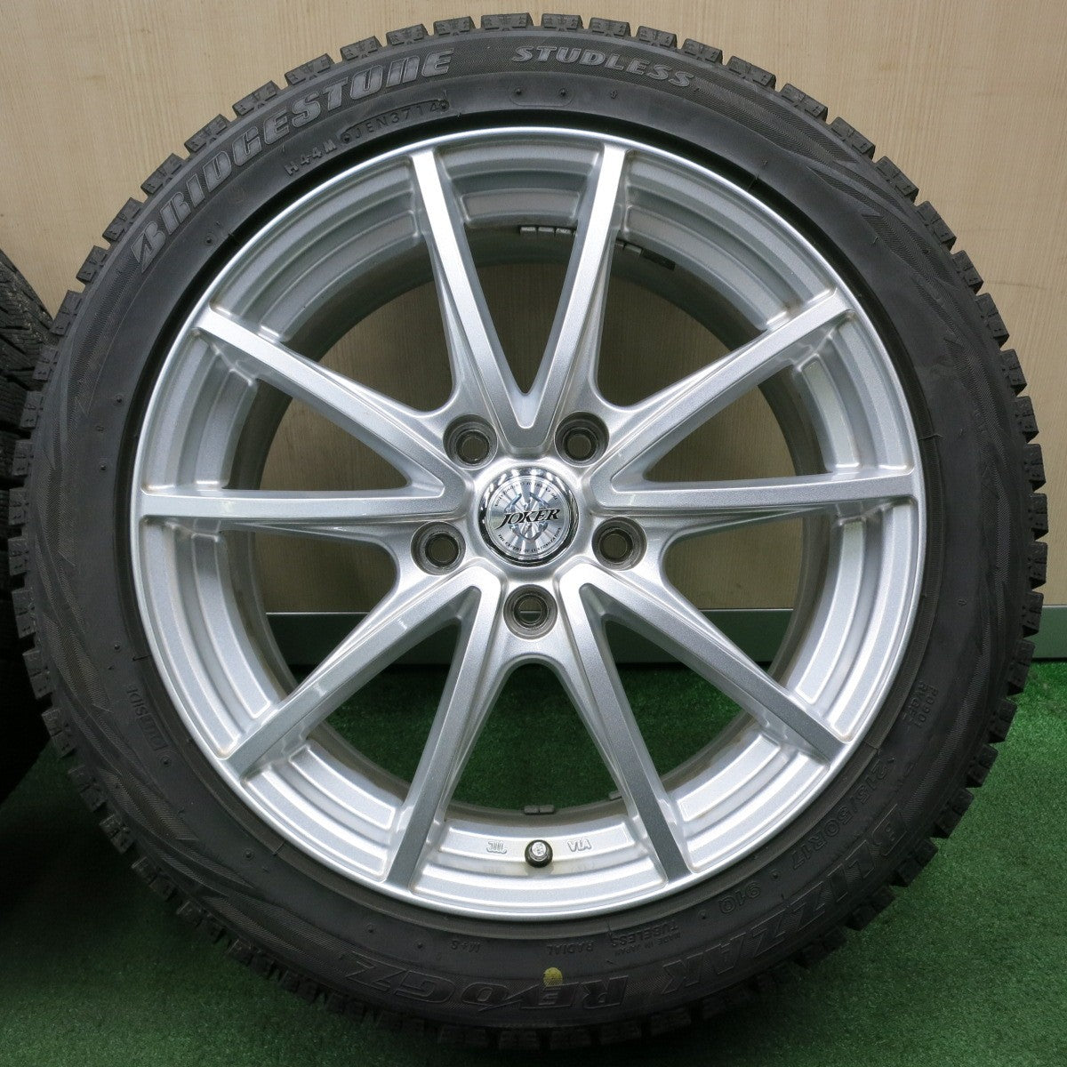 *送料無料* バリ溝！キレイ！9.5分★スタッドレス 215/50R17 ブリヂストン ブリザック REVO GZ JOKER ジョーカー 17インチ PCD114.3/5H★4050305NJス