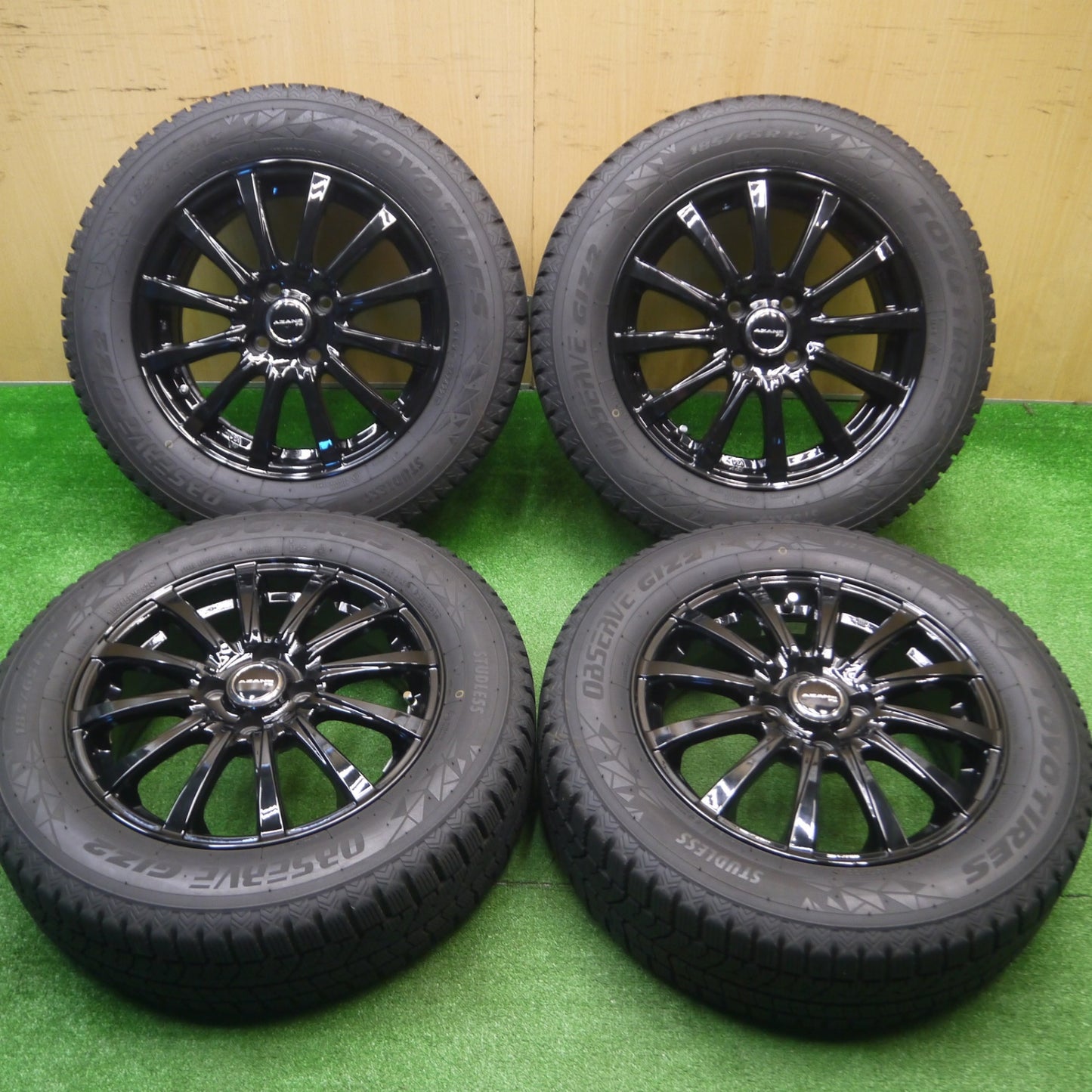 [送料無料] バリ溝！21年！キレイ！9.5分★スタッドレス 185/65R15 トーヨー オブザーブ GIZ2 AZANE FB 15インチ PCD100/4H★4093003Hス