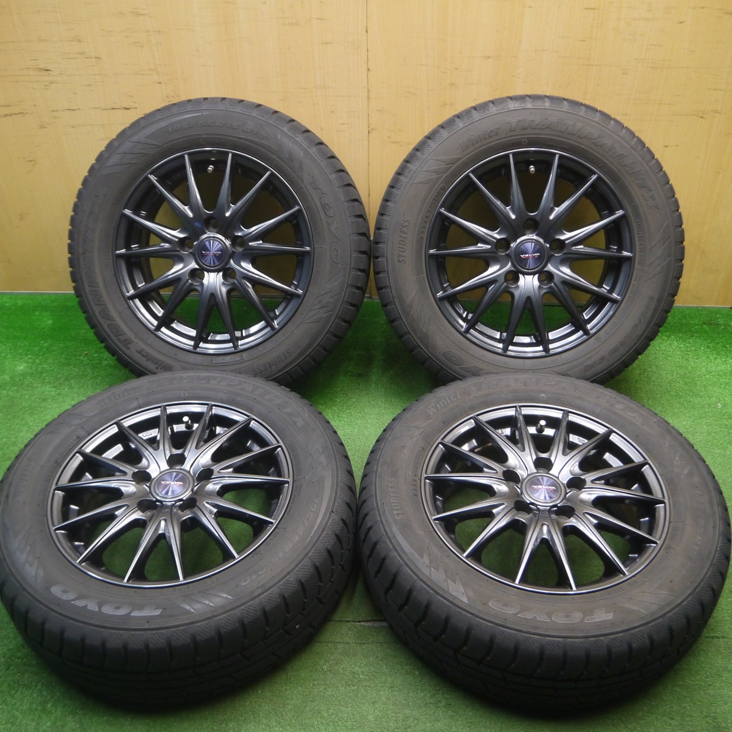 [送料無料] バリ溝！キレイ！9分★スタッドレス 195/65R15 トーヨー ウインター トランパス TX VELVA SPORTZ ヴェルヴァ 15インチ PCD114.3/5H★5012702Hス