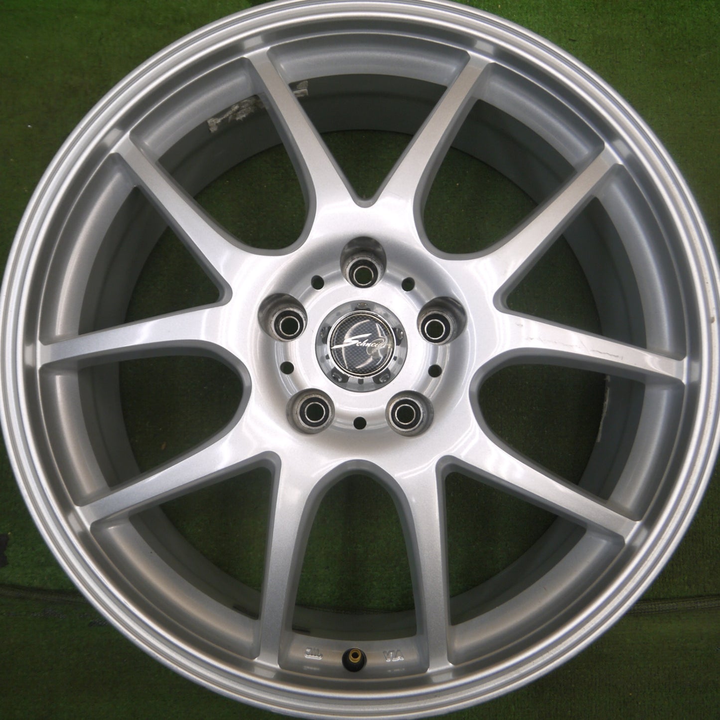 *送料無料* キレイ★Schneider シュナイダー ホイール 18インチ 18×7.5J PCD114.3/5H★4061402Hホ