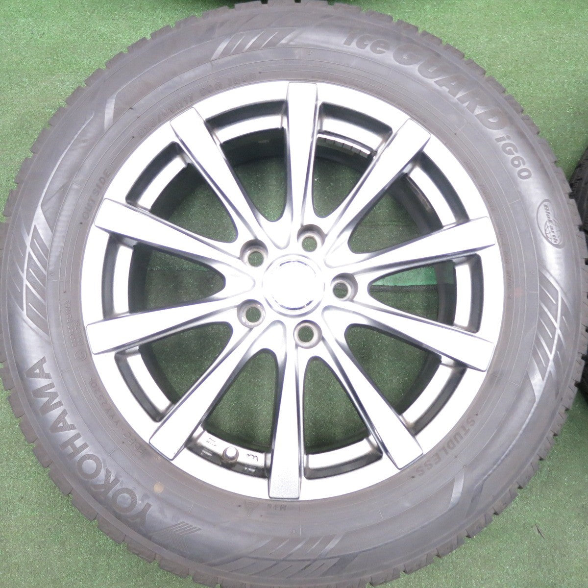 *送料無料* バリ溝！20年！9分★スタッドレス 225/60R17 ヨコハマ アイスガード iG60 GRASS グラス 17インチ PCD114.3/5H★4050607HAス