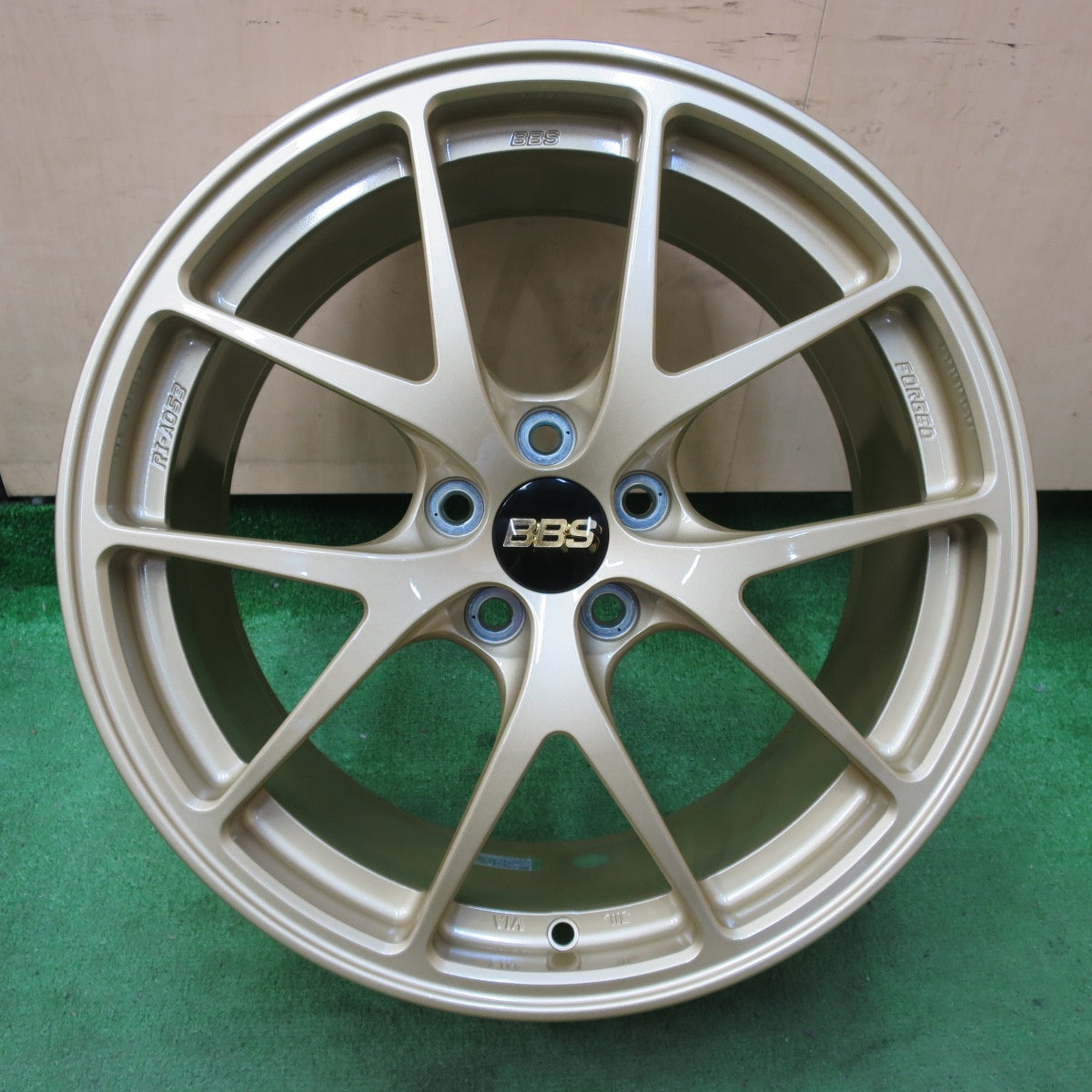 [送料無料] 未使用！付属品付き★BBS RI-A053 鍛造 ホイール 17インチ 17×7.5J PCD100/5H★4102507イホ