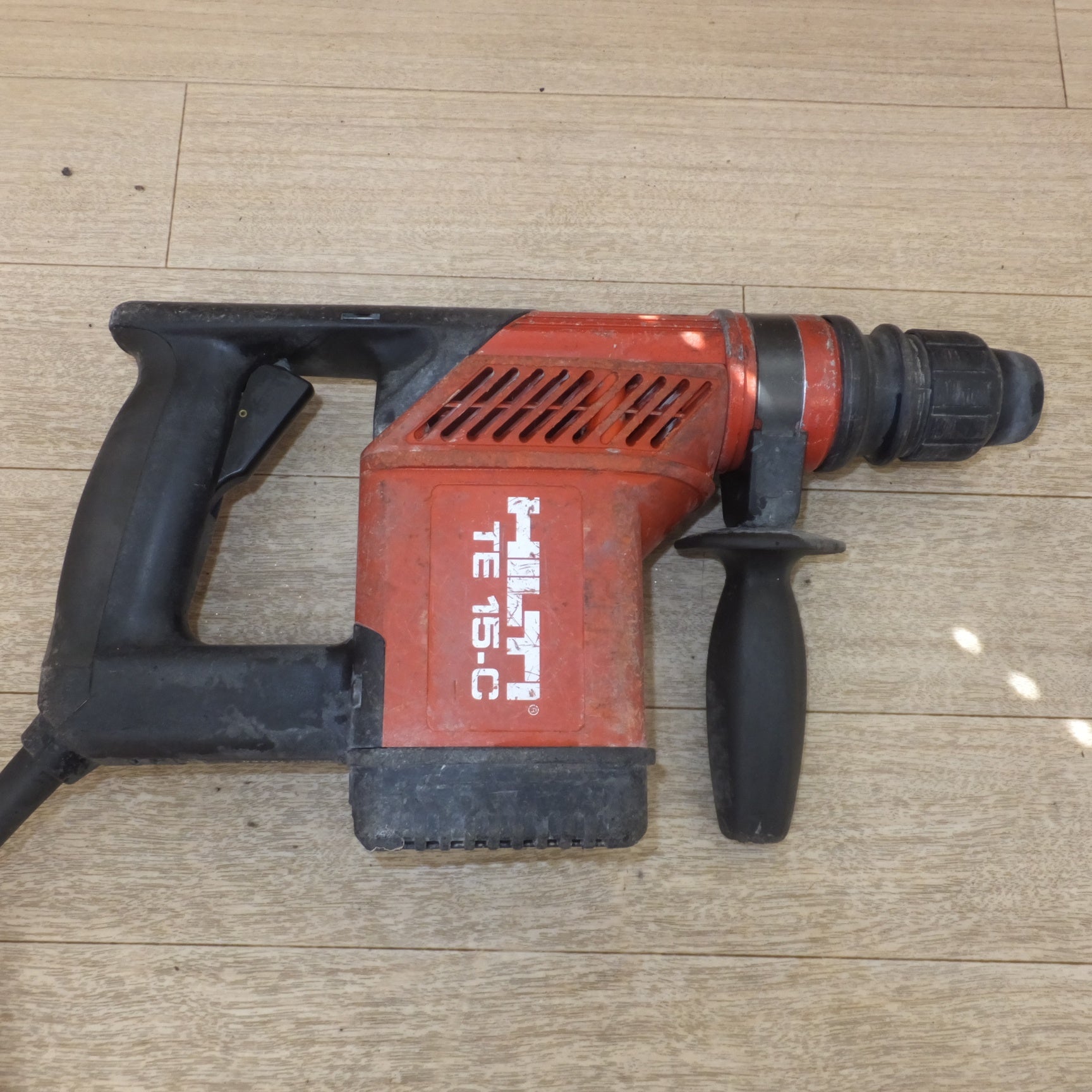 送料無料] ☆ヒルティ HILTI ロータリーハンマードリル TE15-C 100V 710W 50-60Hz☆ |  名古屋/岐阜の中古カー用品・工具の買取/販売ならガレージゲット