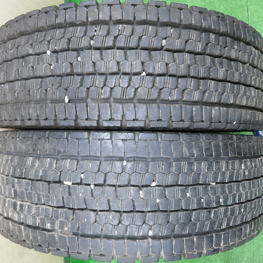 [送料無料] バリ溝！23年！9.5分★トラック タイヤ 245/70R19.5 136/134J スタッドレス ブリヂストン W999 19.5インチ★4100507HAスタ