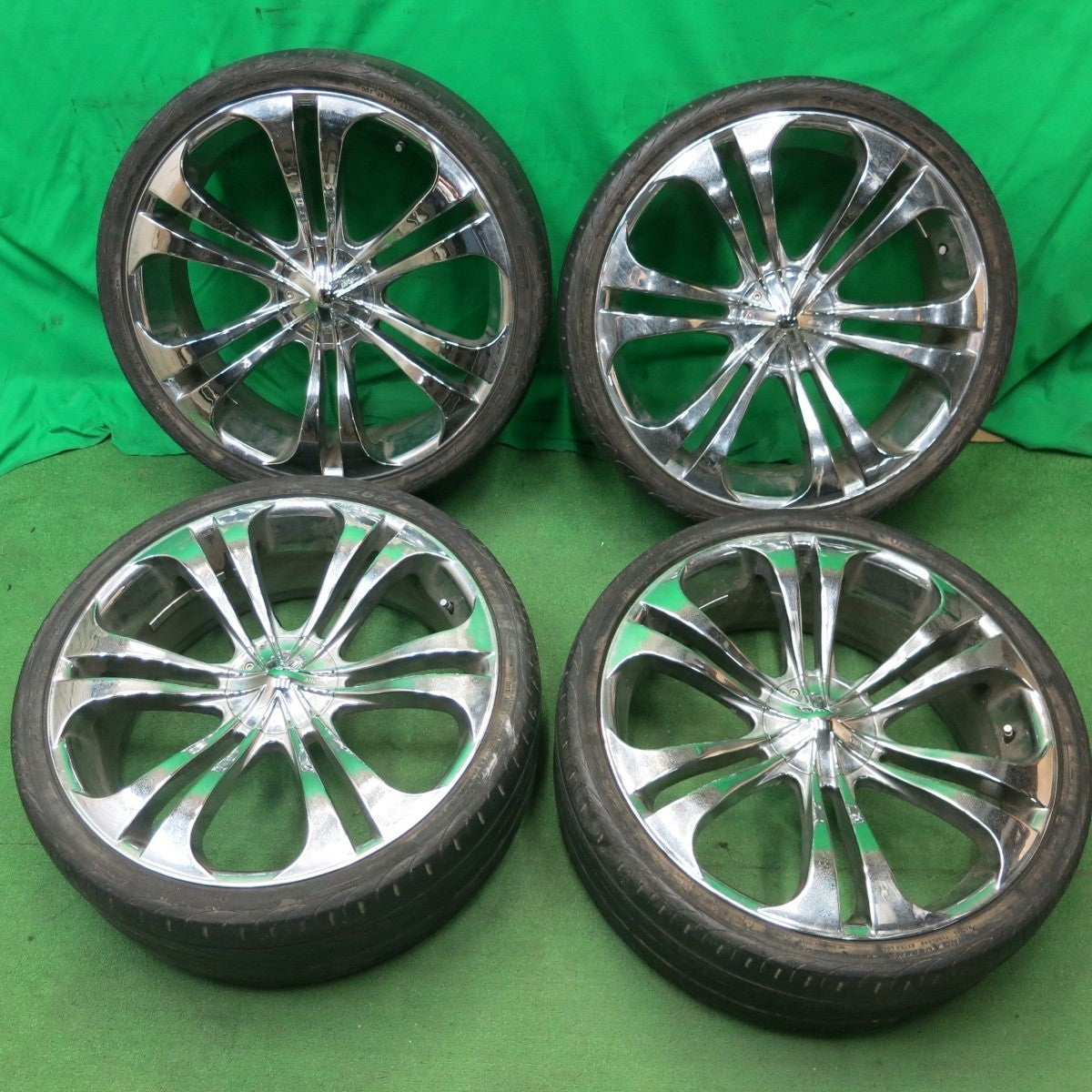 *送料無料* 4本価格★MKW MK-12 265/30R22 ピレリ PZERO NERO Pゼロネロ 22インチ PCD114.3 120/5H マルチ★4051102ナノ