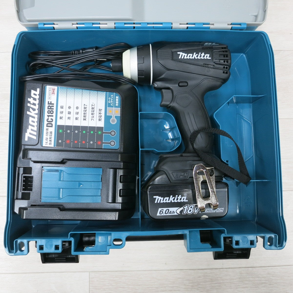 [送料無料] 美品◆makita マキタ 充電式 4モードインパクトドライバ TP141D 18V バッテリー 充電器付き 電動工具◆