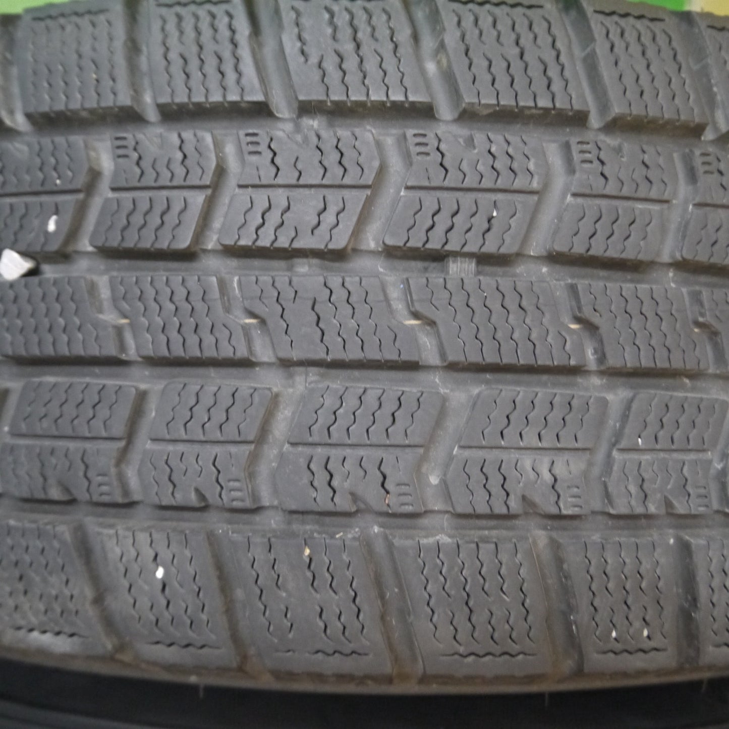 [送料無料] バリ溝！22年！キレイ！9分★プリウス 等 LOXARNY SPORT 195/65R15 スタッドレス グッドイヤー アイスナビ7 ロクサーニ スポーツ 15インチ PCD100/5H★5030405Hス