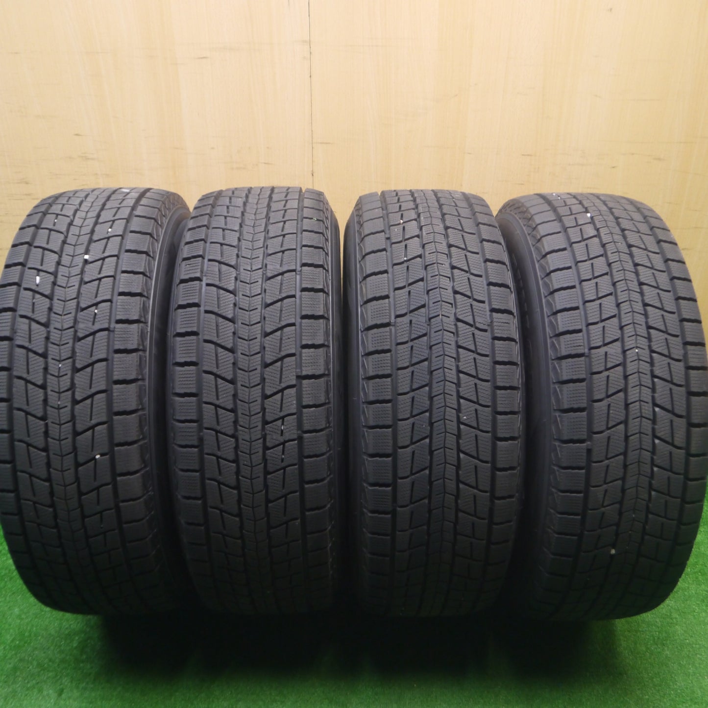 *送料無料* バリ溝！21年！キレイ！9.5分以上★XTREME-J スタッドレス 265/65R17 ダンロップ ウインターマックス SJ8 XJ エクストリームJ PCD139.7/6H★4083007Hス