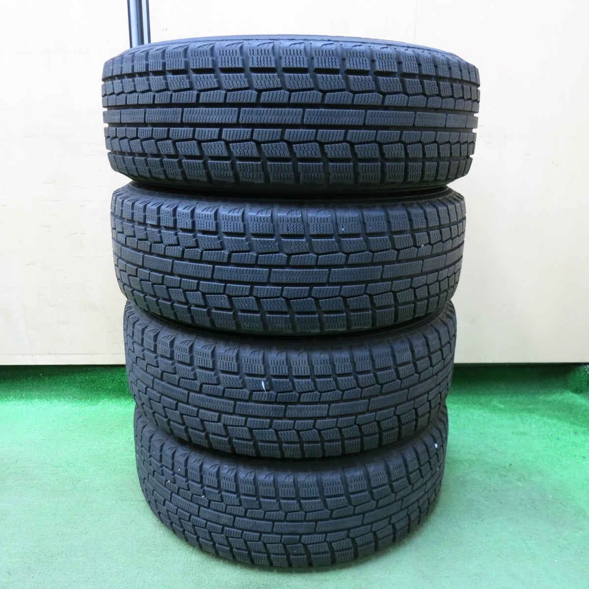 [送料無料] バリ溝！9分★スタッドレス 195/65R15 ヨコハマ アイスガード iG20 LAYCEA レイシア 15インチ PCD114.3/5H★5013005SYス