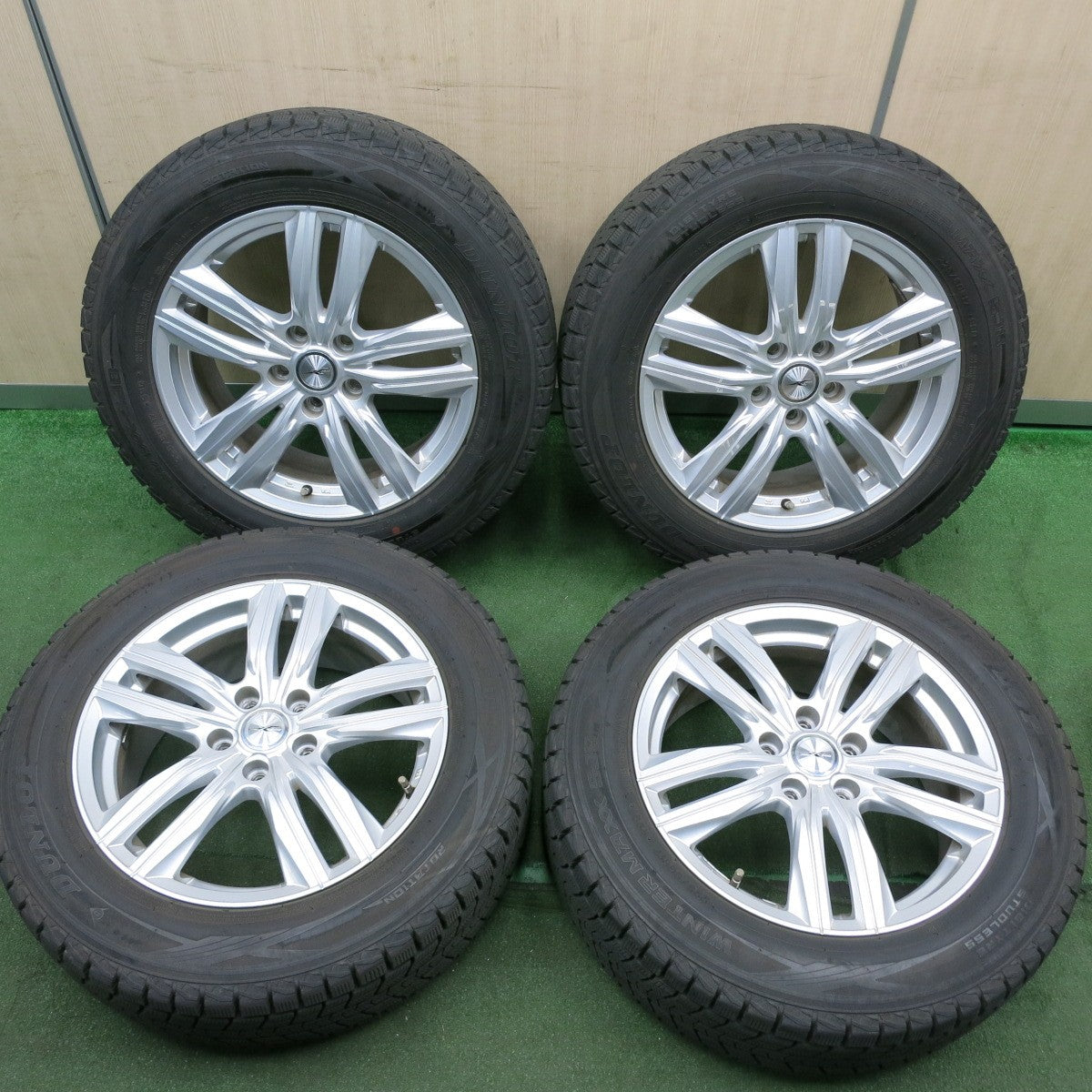 *送料無料* バリ溝！9.5分★スタッドレス 225/60R17 ダンロップ ウインターマックス SJ8 JOKER ジョーカー 17インチ PCD114.3/5H★4061602HAス