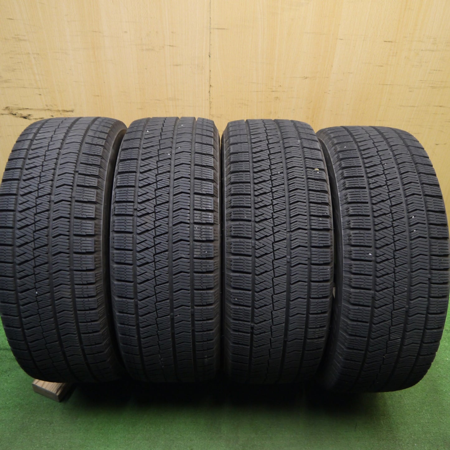 [送料無料] バリ溝！22年！キレイ！9.5分★86 BRZ 等 205/55R16 スタッドレス ブリヂストン ブリザック VRX2 EuroMax ユーロマックス 16インチ PCD100/5H★5040804Hス