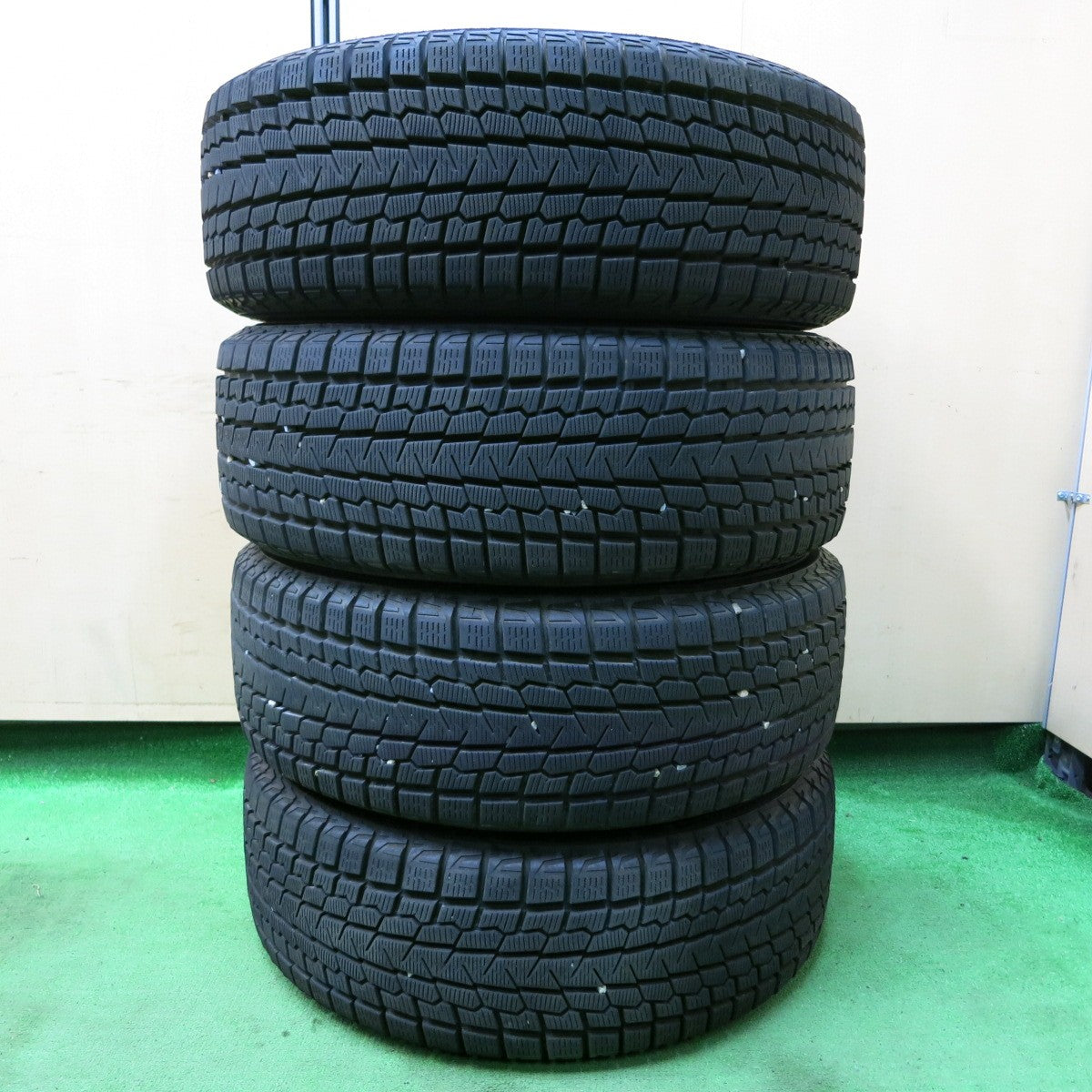 *送料無料* バリ溝！22年！キレイ！9.5分★スタッドレス 235/60R18 ヨコハマ アイスガード G075 Kosei 光生 18インチ PCD114.3/5H★4082902SYス