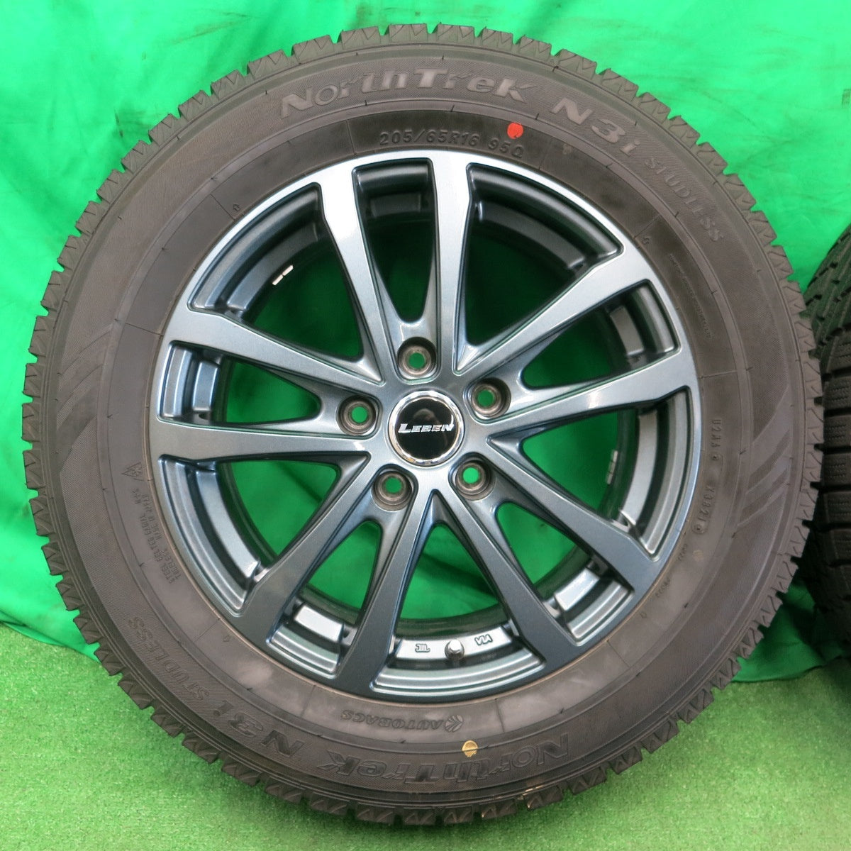 *送料無料* バリ溝！21年！キレイ！9.5分★スタッドレス 205/65R16 オートバックス ノーストレック N3i LEBEN レーベン 16インチ PCD114.3/5H★4052003ナス