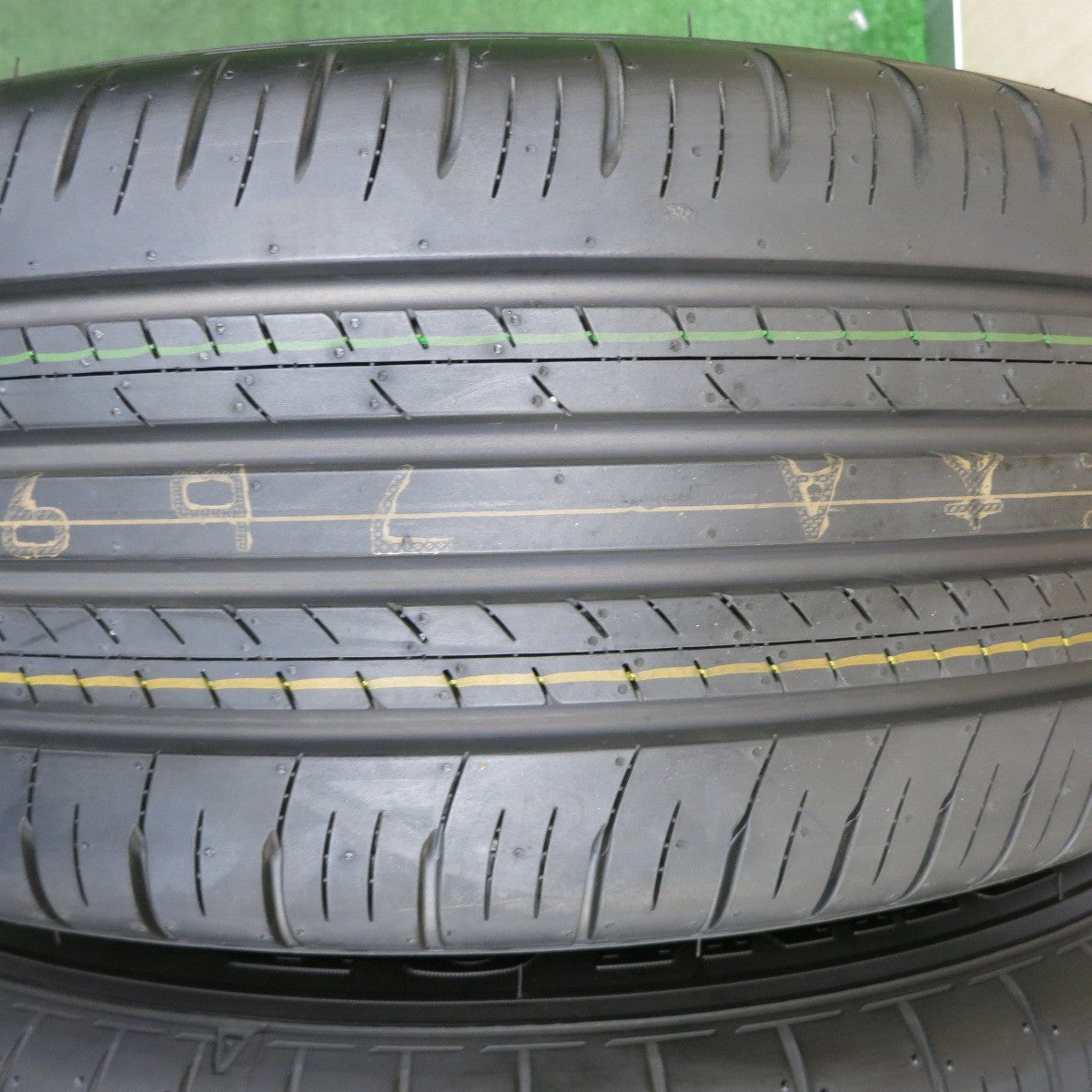 *送料無料* 新車外し！23年★トヨタ 80系 ハリアー Gグレード 純正 225/60R18 ダンロップ グラントレック PT30 18インチ PCD114.3/5H★4041004TNノ