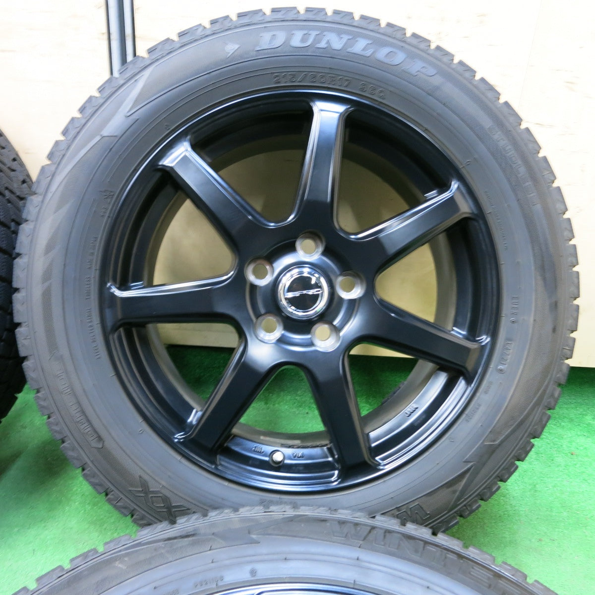 *送料無料* バリ溝！21年！キレイ！9.5分以上★スタッドレス 215/60R17 ダンロップ ウインターマックス WM02 PRD 17インチ PCD114.3/5H★4082005SYス