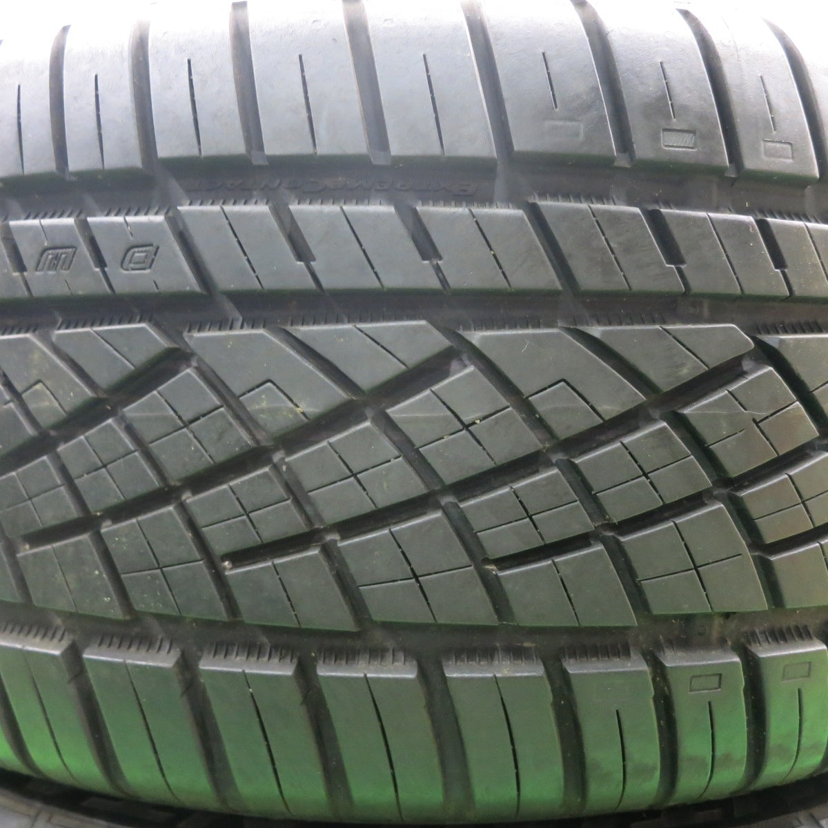 *送料無料* バリ溝！9.5分★MYRTLE 2 FACE クリムソン 245/40R20 コンチネンタル エクストリームコンタクト DWS06  マーテル PCD114.3 120/5H マルチ★4073001HAノ