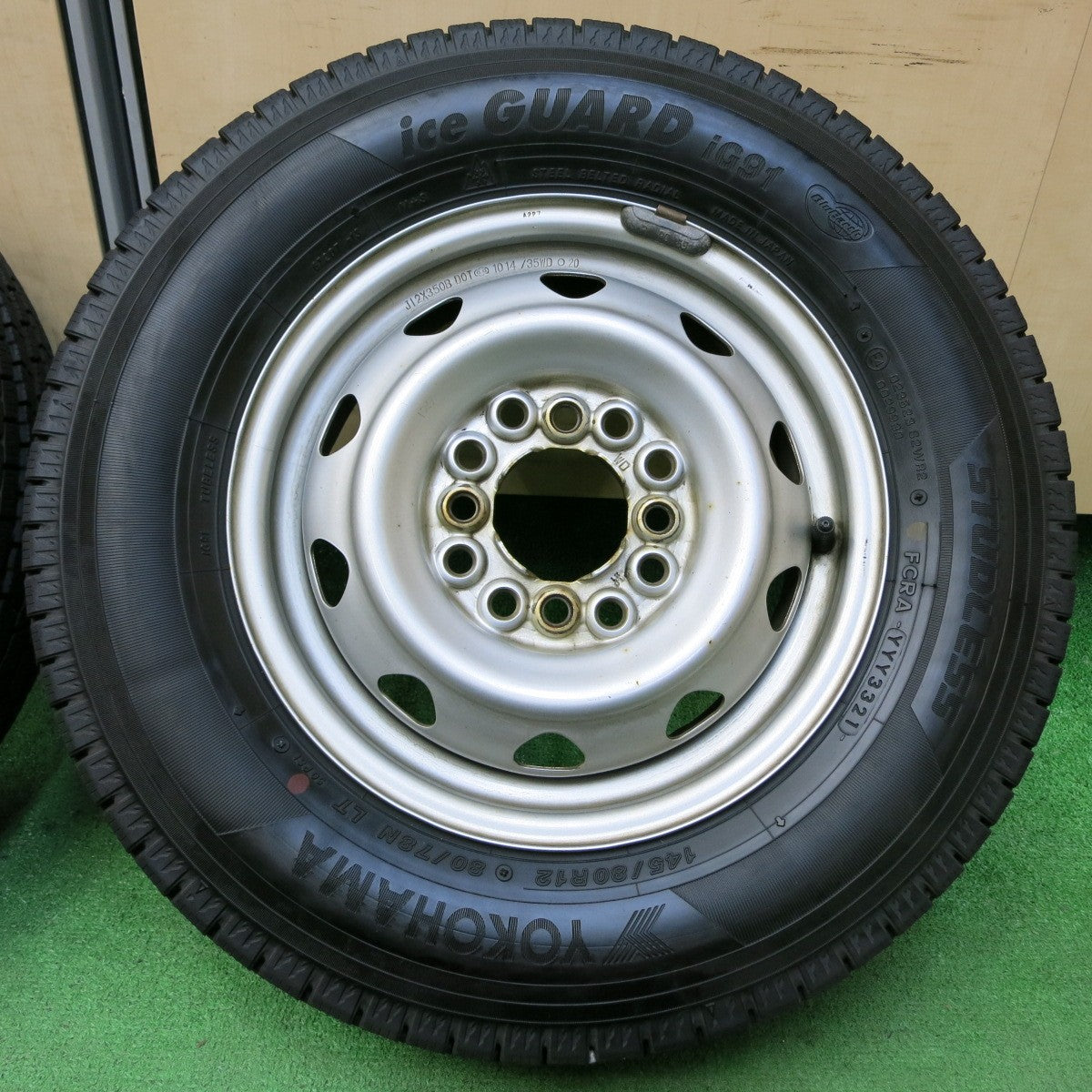 *送料無料* バリ溝！21年！9分★スタッドレス 145/80R12 ヨコハマ アイスガード iG91 スチール ホイール 12インチ PCD100 110 114.3/4H マルチ★4050213イス