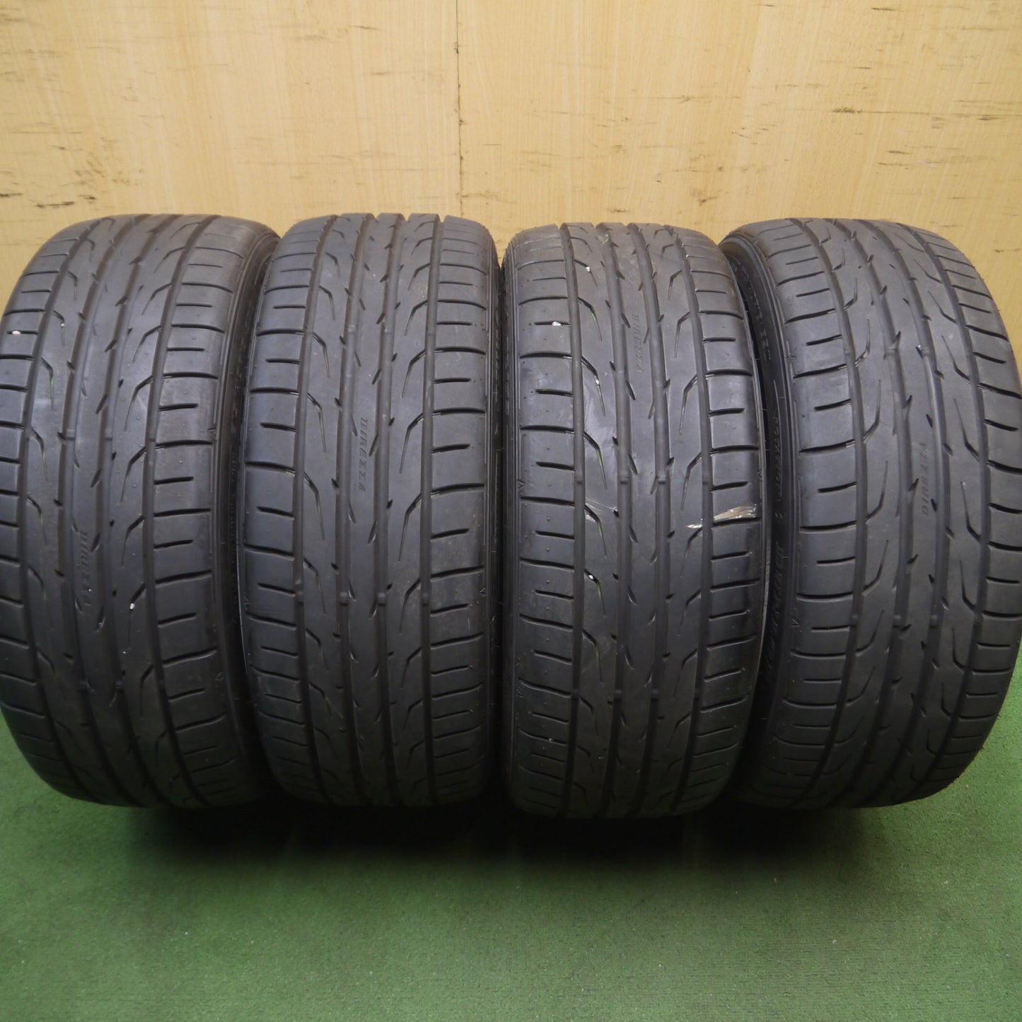 *送料無料* ほぼ未使用！23年★215/40R18 ダンロップ ディレッツァ DZ102 タイヤ 18インチ 86 BRZ レガシィ 等★4071008Hノタ