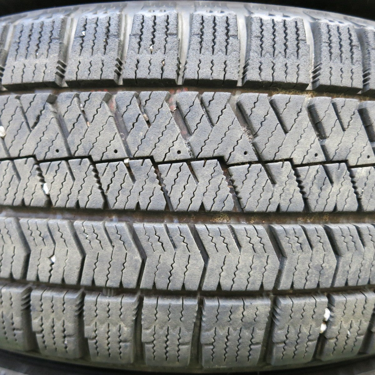 *送料無料* 4本価格★スタッドレス 185/60R15 ブリヂストン ブリザック VRX2 SIBILLA NEXT DZ-10 シビラ 15インチ PCD100/4H★4041905イス