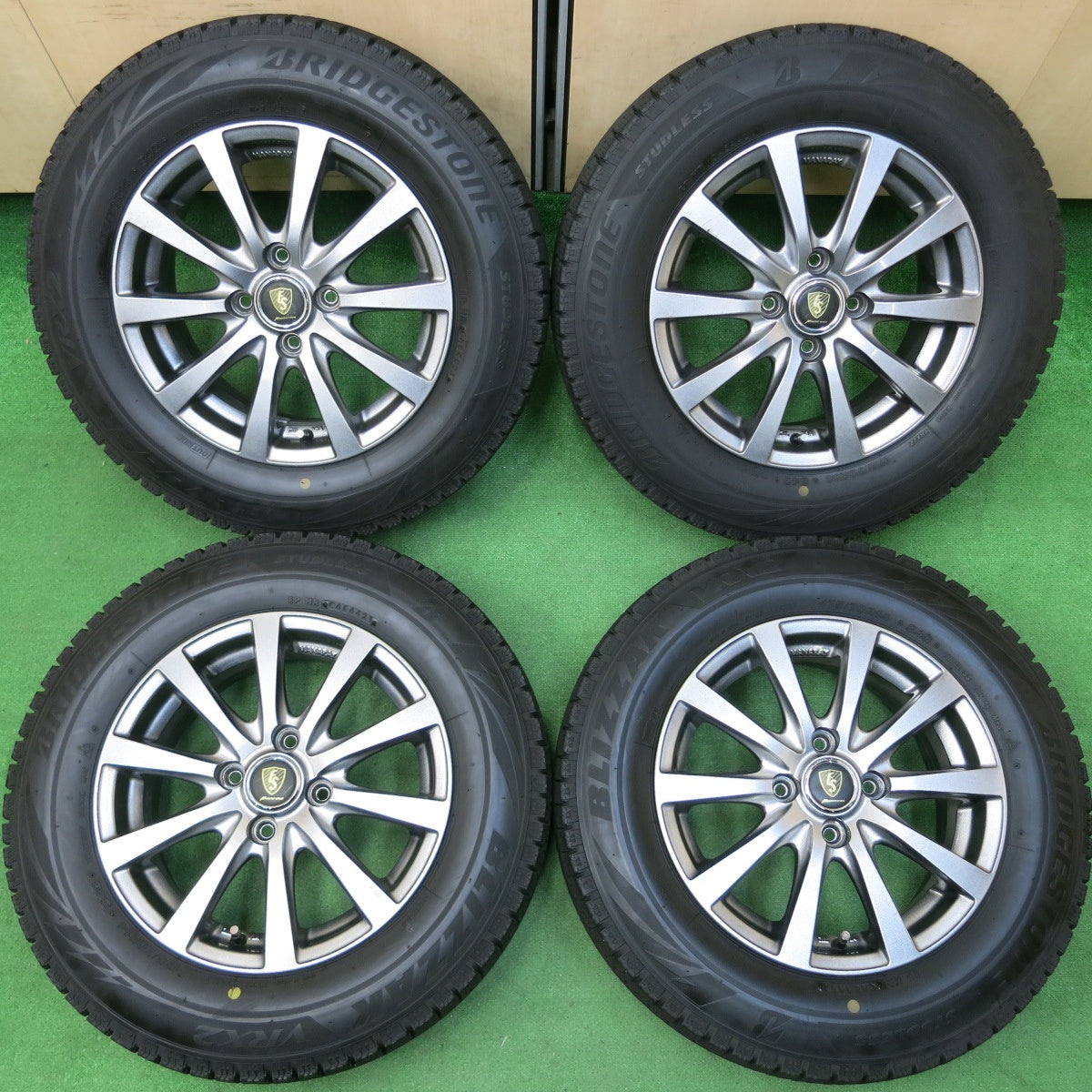 *送料無料* バリ溝！21年！9.5分以上★スタッドレス 175/70R14 ブリヂストン ブリザック VRX2 MANARAY SPORT マナレイスポーツ PCD100/4H★4042303イス